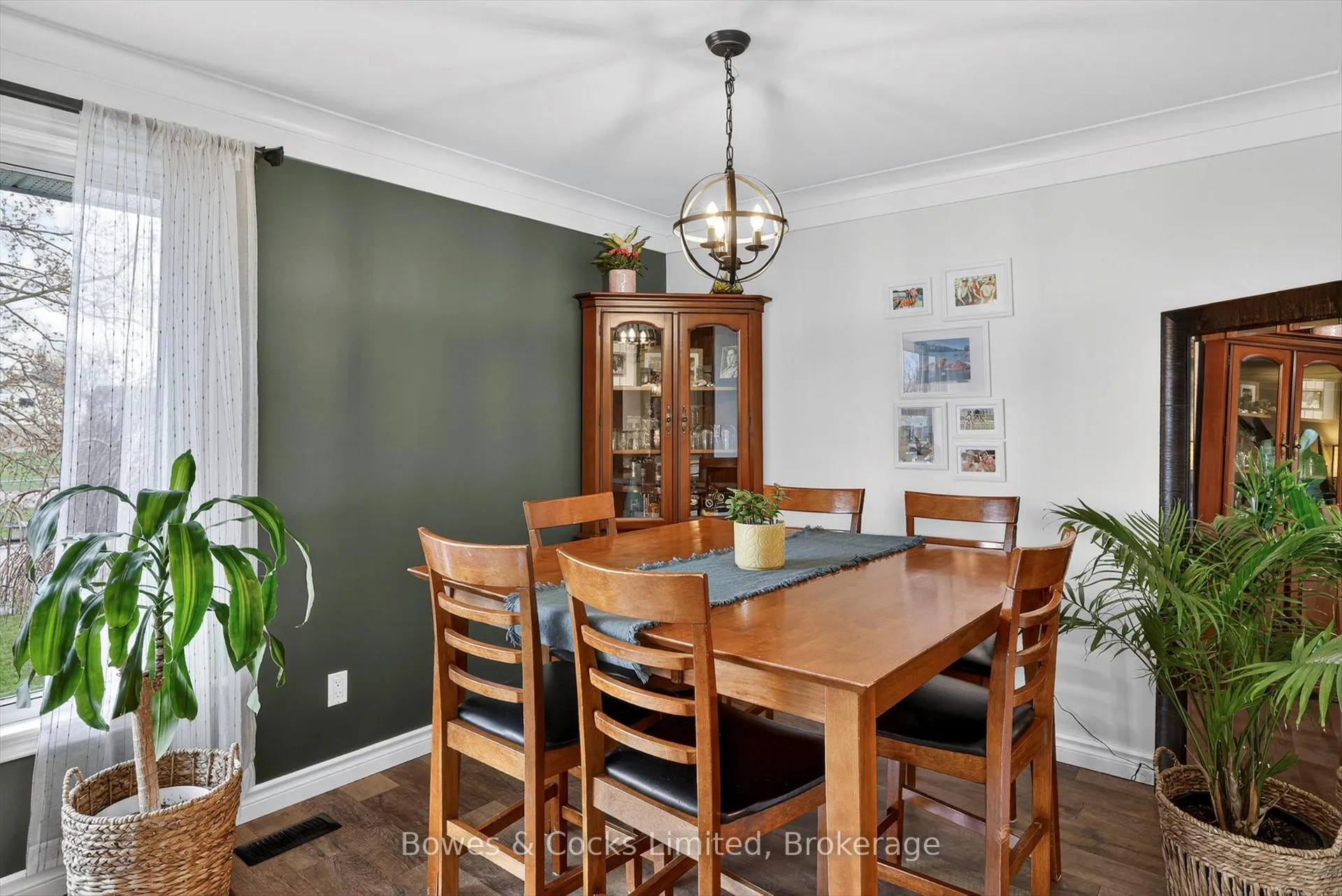 Photo 8 of 832 Cameron Street, Peterborough, Otonabee Ward 1 — HOMEH