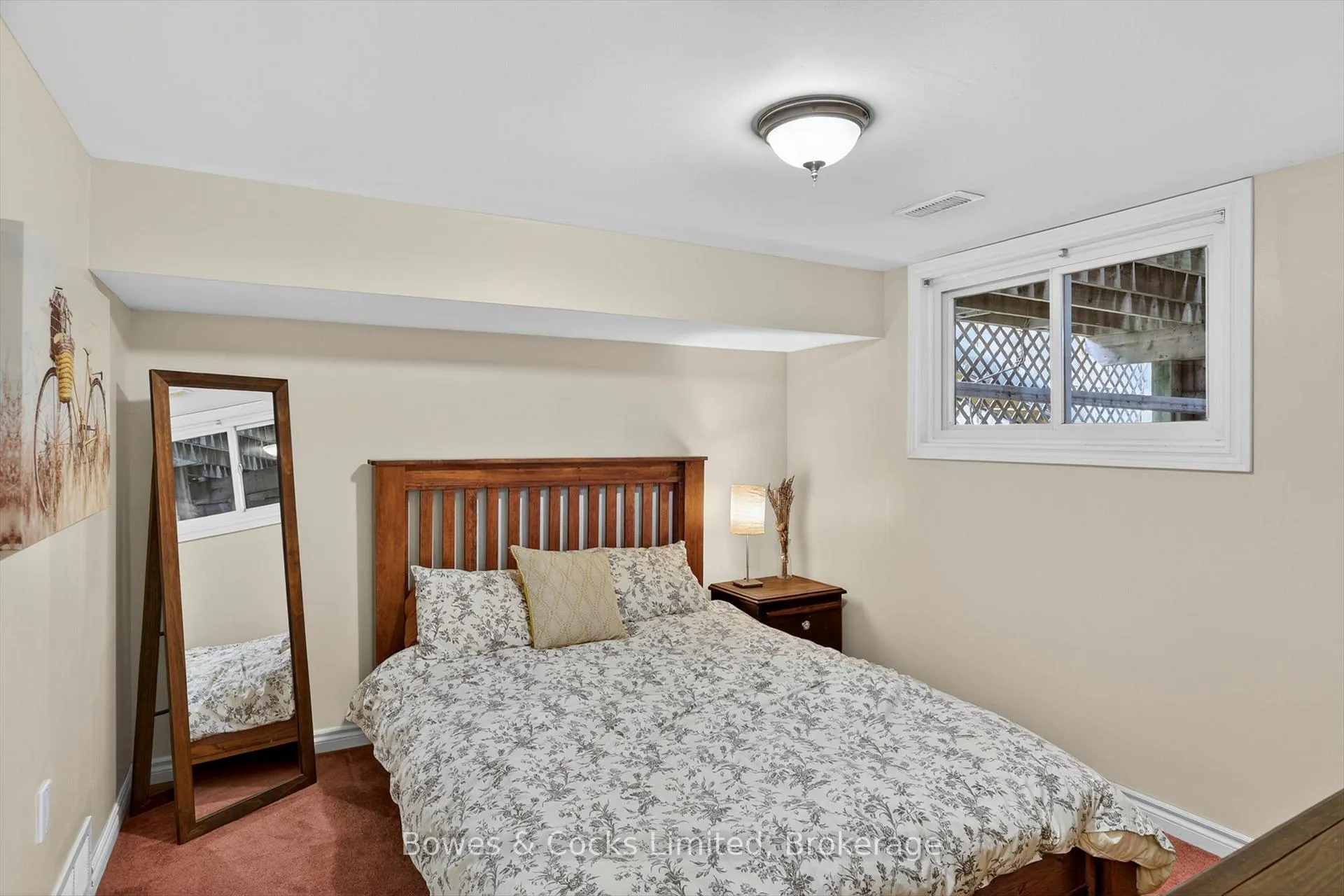 Photo 33 of 832 Cameron Street, Peterborough, Otonabee Ward 1 — HOMEH