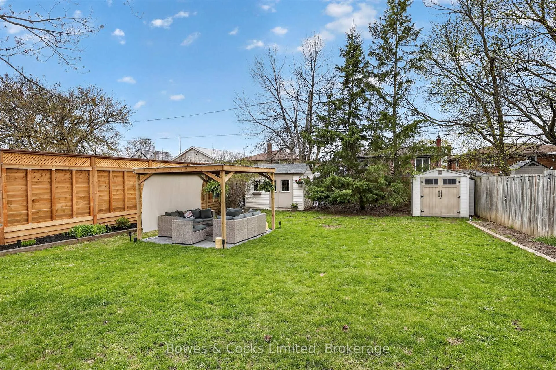 Photo 42 of 832 Cameron Street, Peterborough, Otonabee Ward 1 — HOMEH