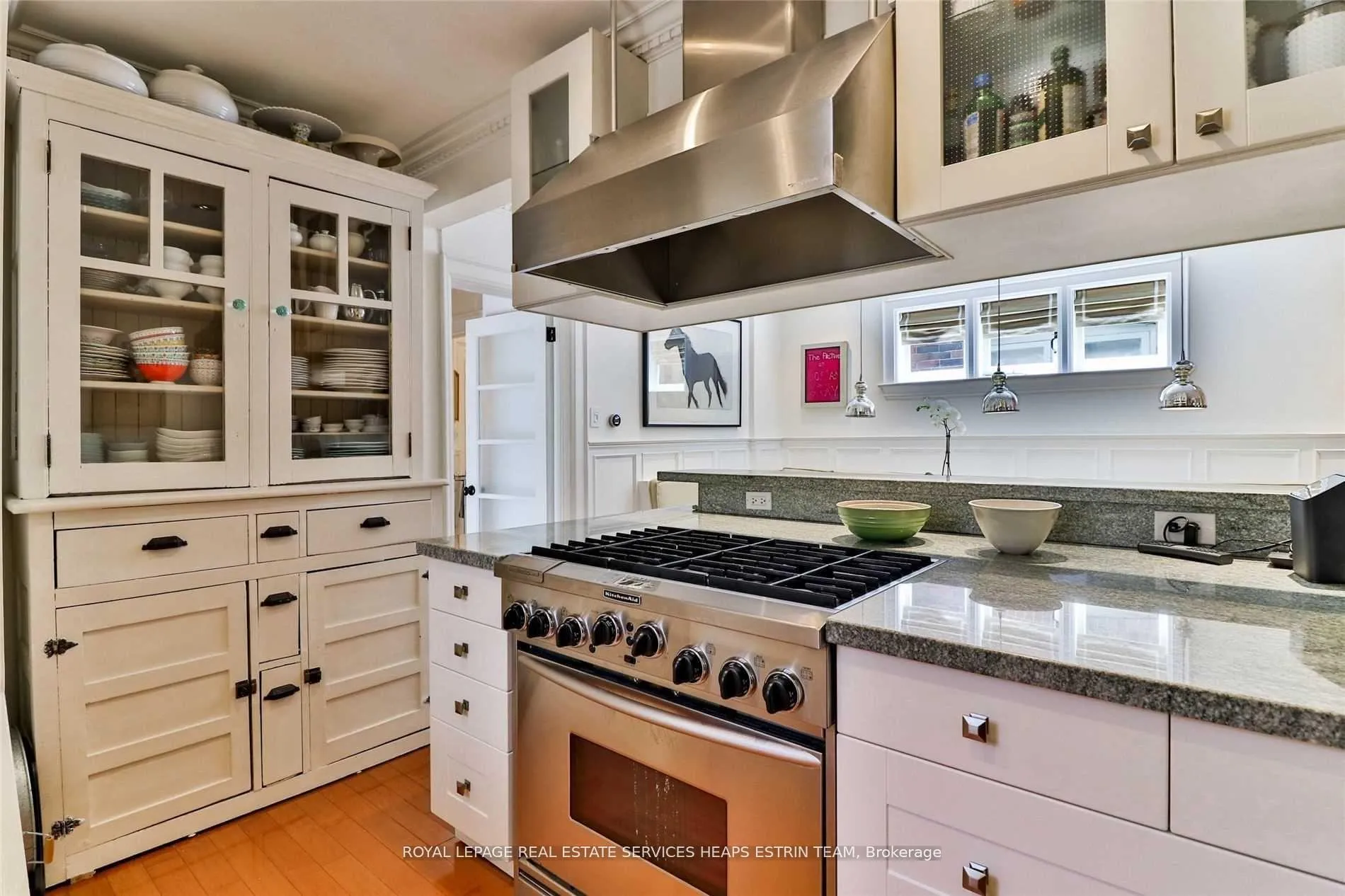 Photo 13 of 45 Cameron Crescent, Toronto, Leaside — HOMEH