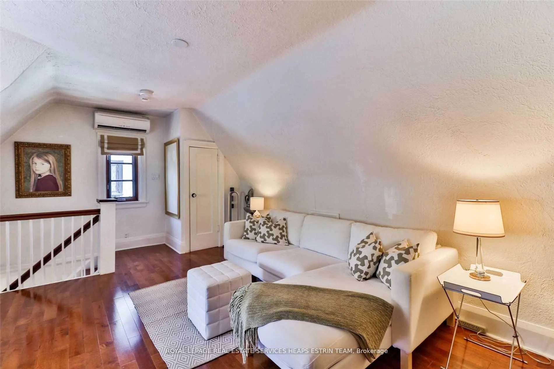 Photo 18 of 45 Cameron Crescent, Toronto, Leaside — HOMEH
