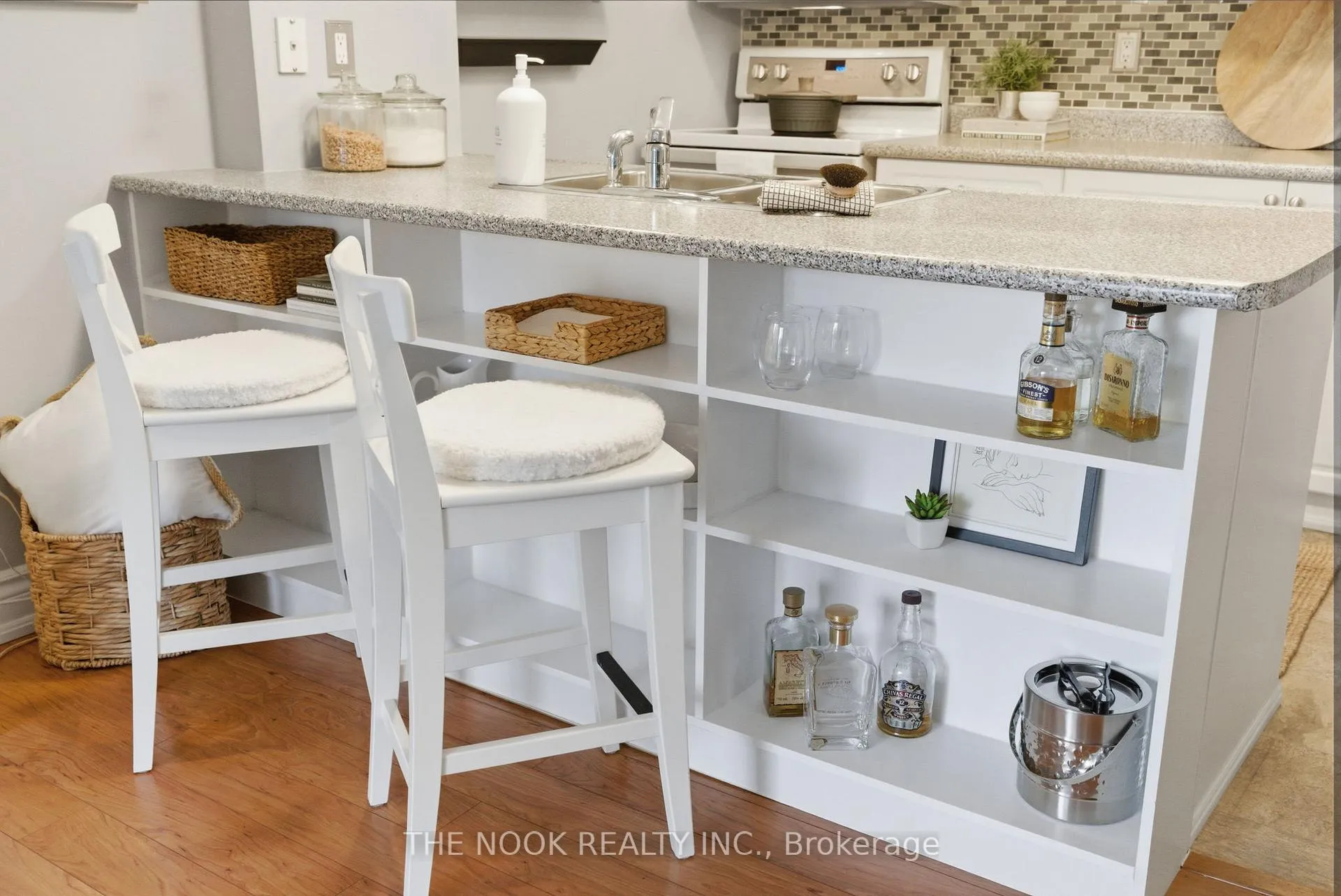 Photo 6 of Unit 107, 91 Aspen Springs Drive, Clarington, Bowmanville — HOMEH