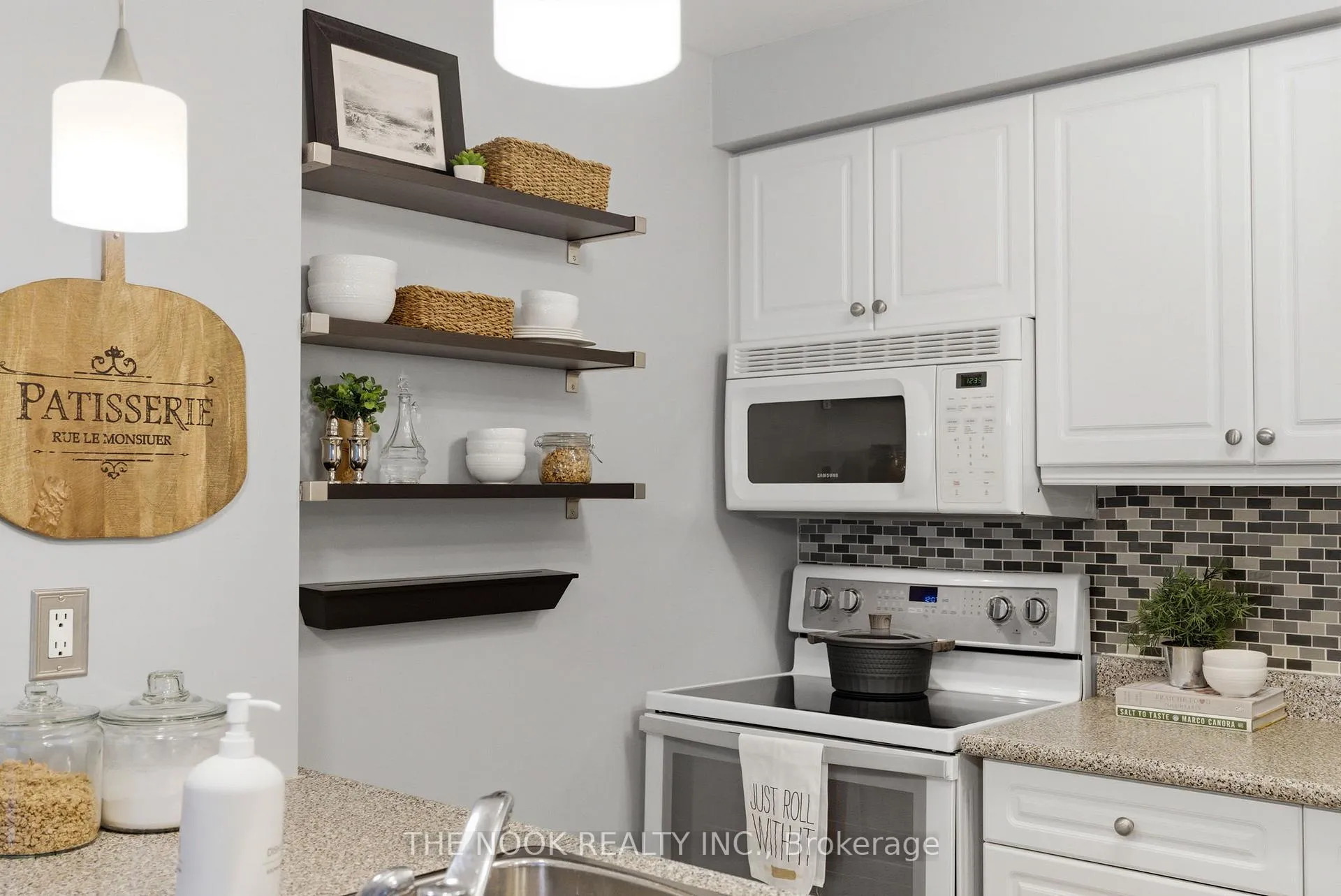 Photo 9 of Unit 107, 91 Aspen Springs Drive, Clarington, Bowmanville — HOMEH