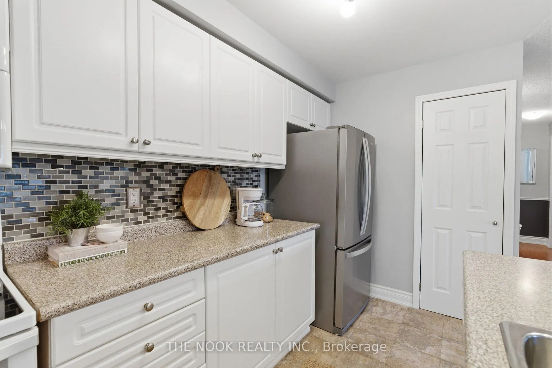 Photo 10 of Unit 107, 91 Aspen Springs Drive, Clarington, Bowmanville — HOMEH