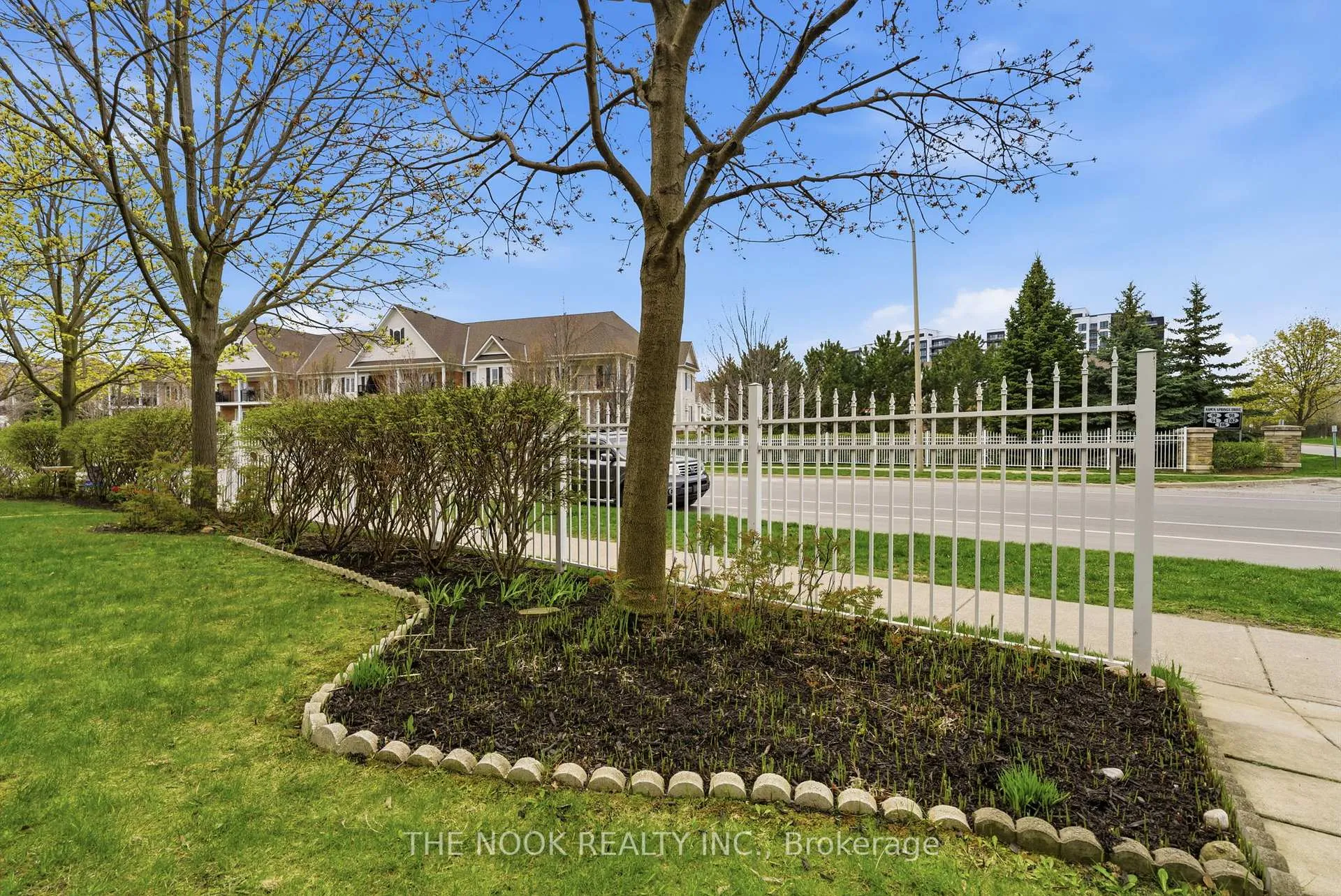 Photo 35 of Unit 107, 91 Aspen Springs Drive, Clarington, Bowmanville — HOMEH