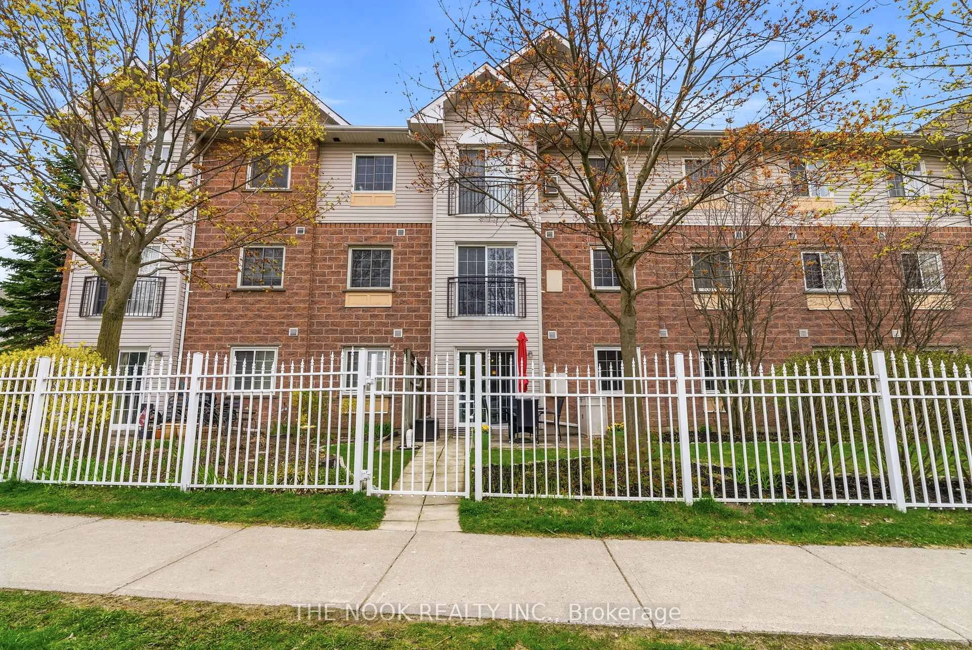 Photo 36 of Unit 107, 91 Aspen Springs Drive, Clarington, Bowmanville — HOMEH