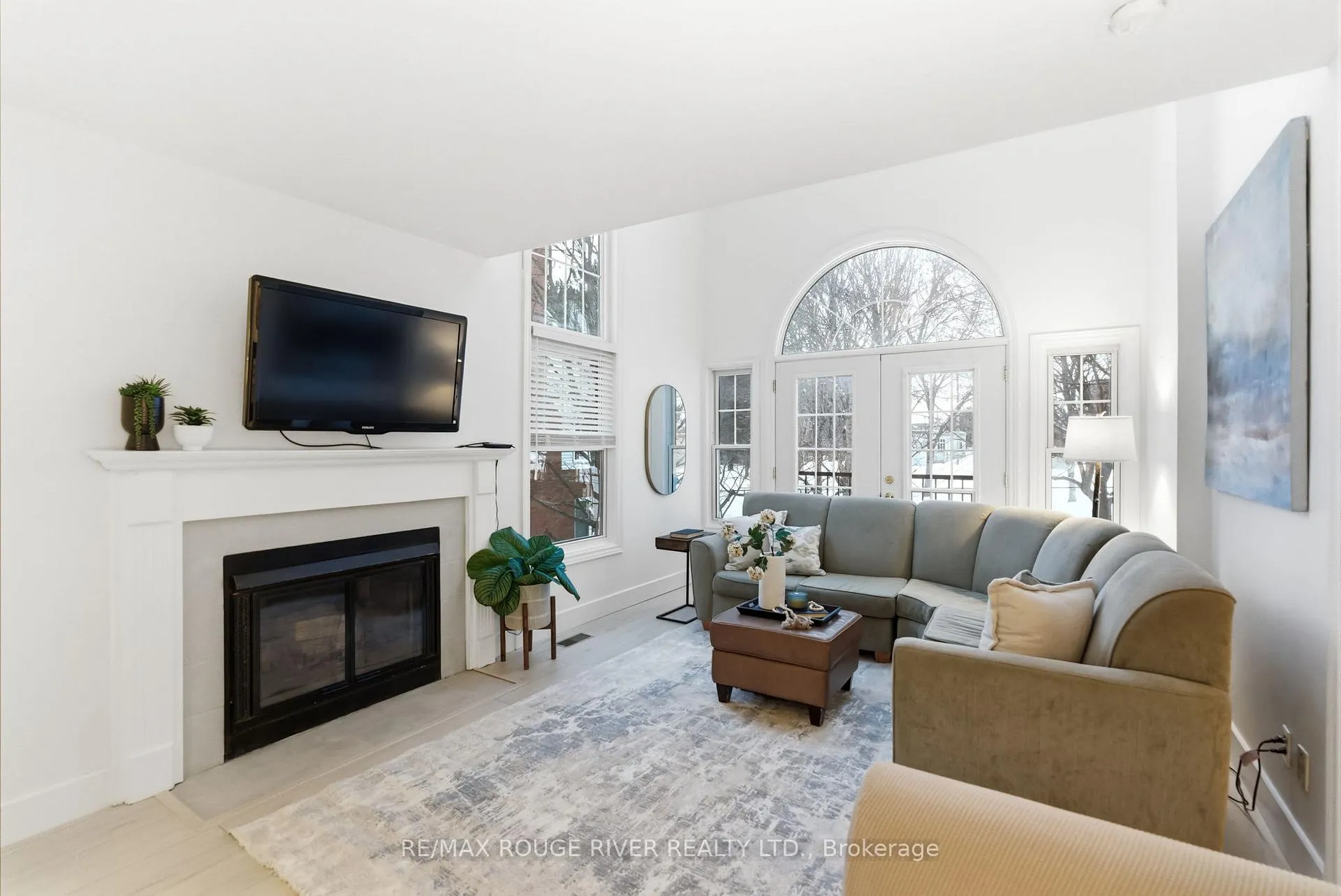 Photo 4 of Unit E2, 1665 Nash Road, Clarington, Courtice — HOMEH