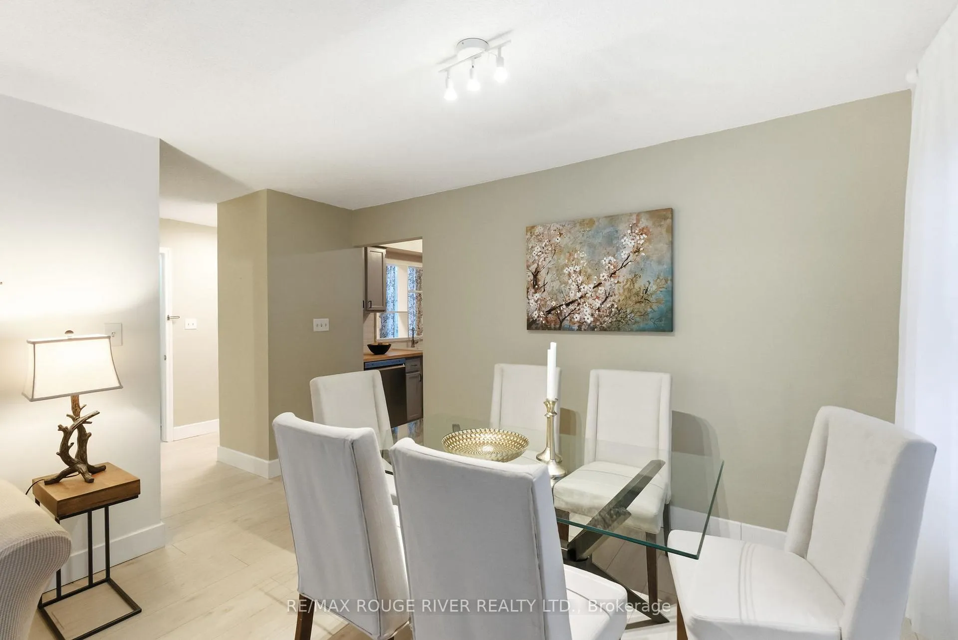 Photo 8 of Unit E2, 1665 Nash Road, Clarington, Courtice — HOMEH