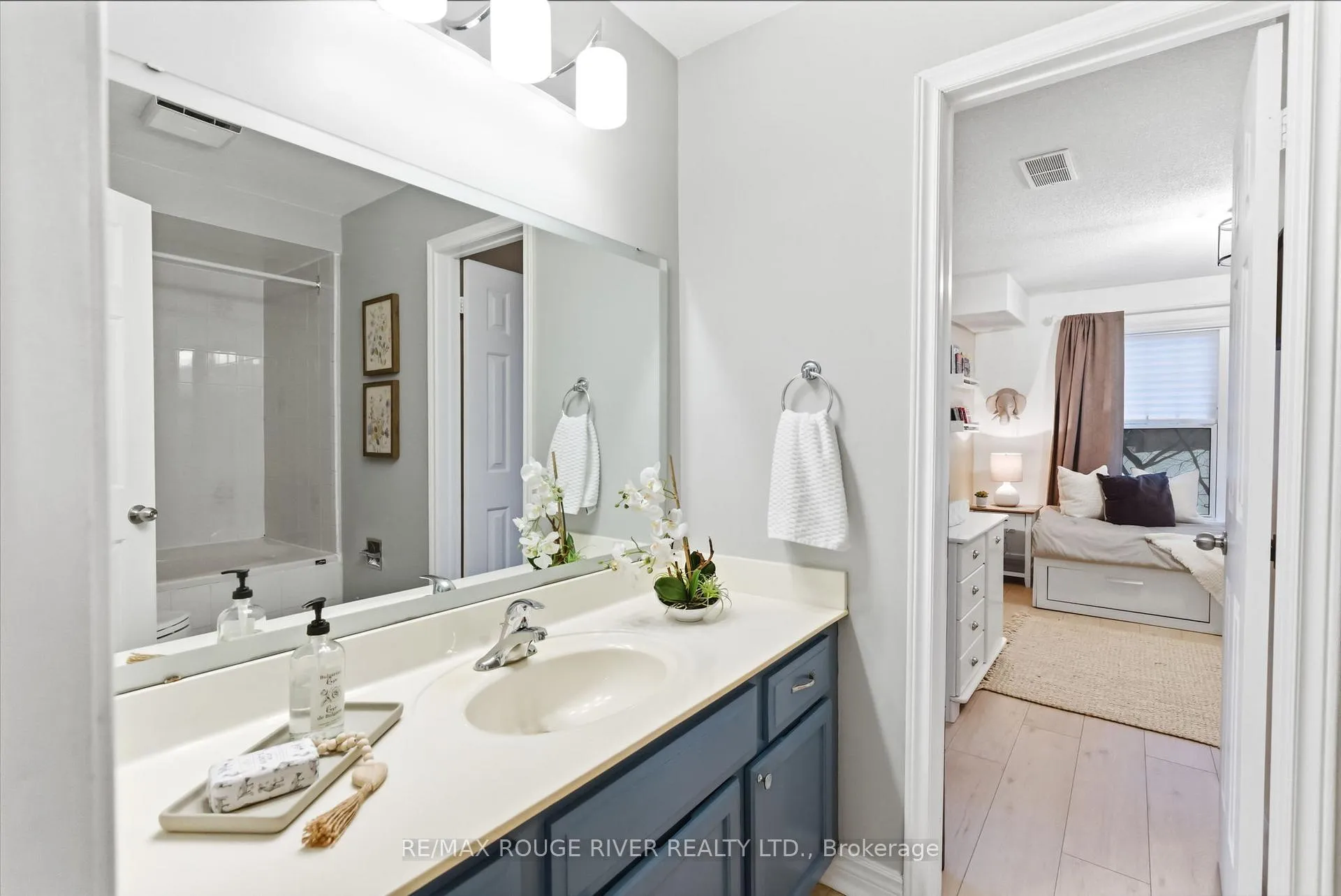 Photo 20 of Unit E2, 1665 Nash Road, Clarington, Courtice — HOMEH