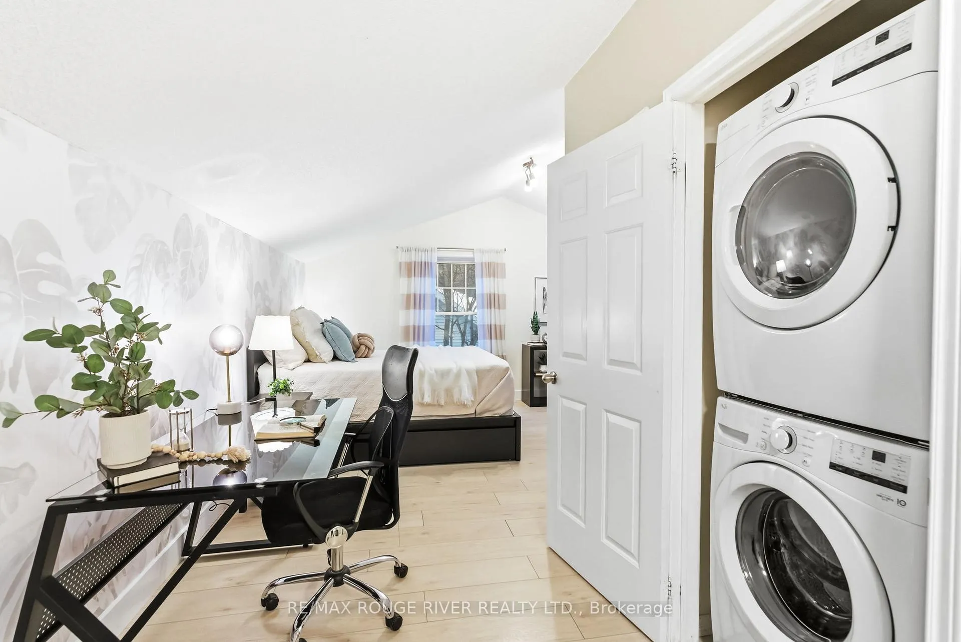 Photo 27 of Unit E2, 1665 Nash Road, Clarington, Courtice — HOMEH
