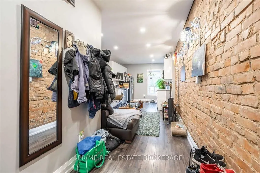 Photo 11 of 203 John Street N, Hamilton, Beasley — HOMEH