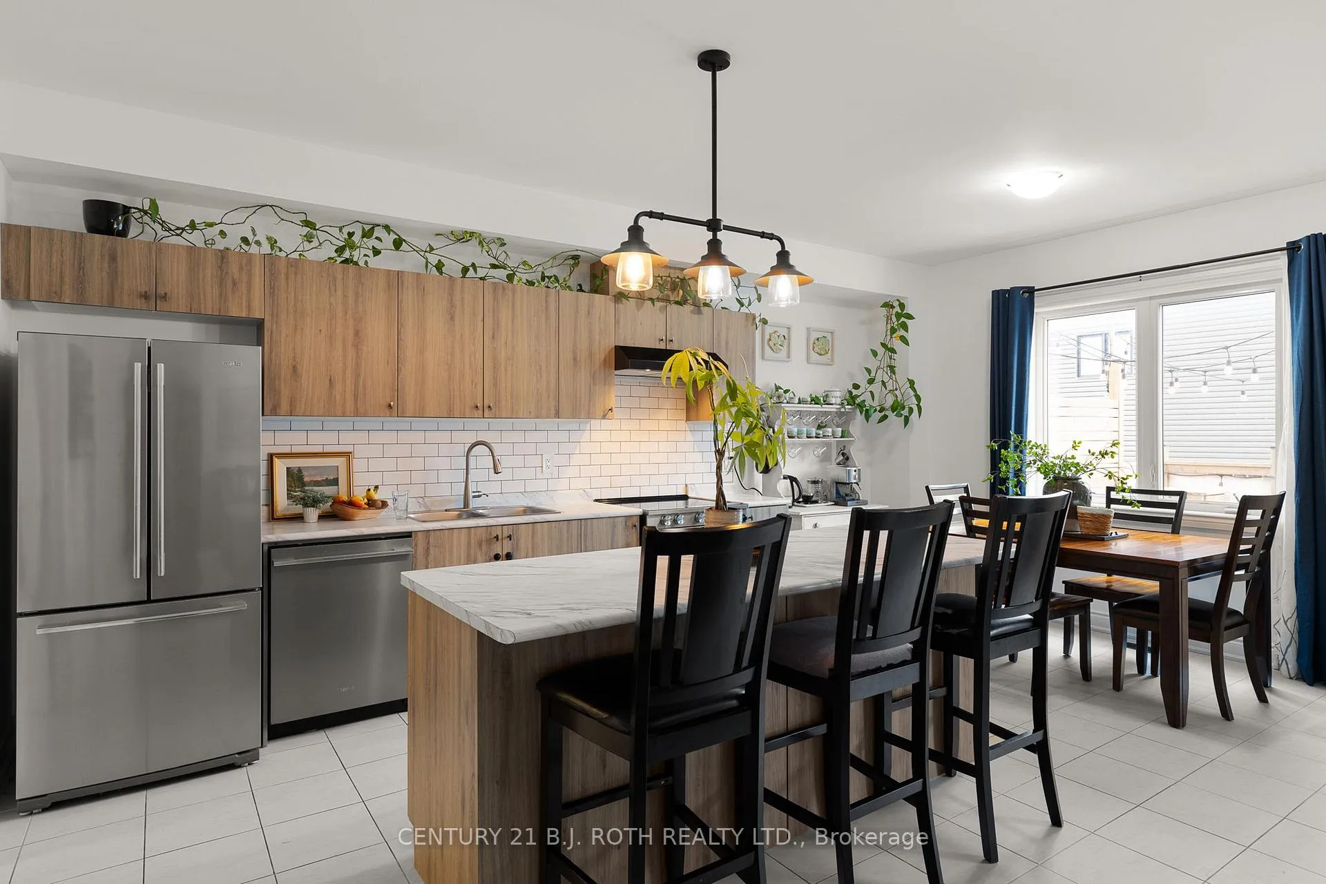 Photo 12 of 29 Alaskan Heights, Barrie, Holly — HOMEH
