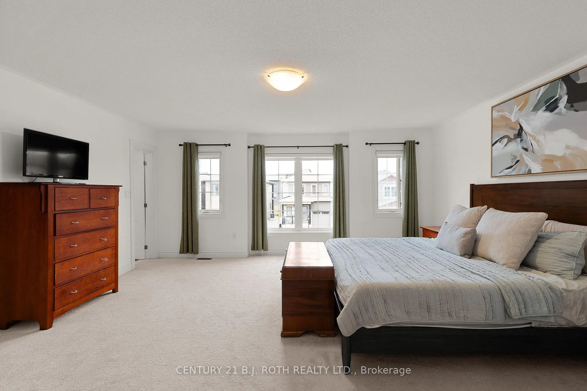 Photo 19 of 29 Alaskan Heights, Barrie, Holly — HOMEH