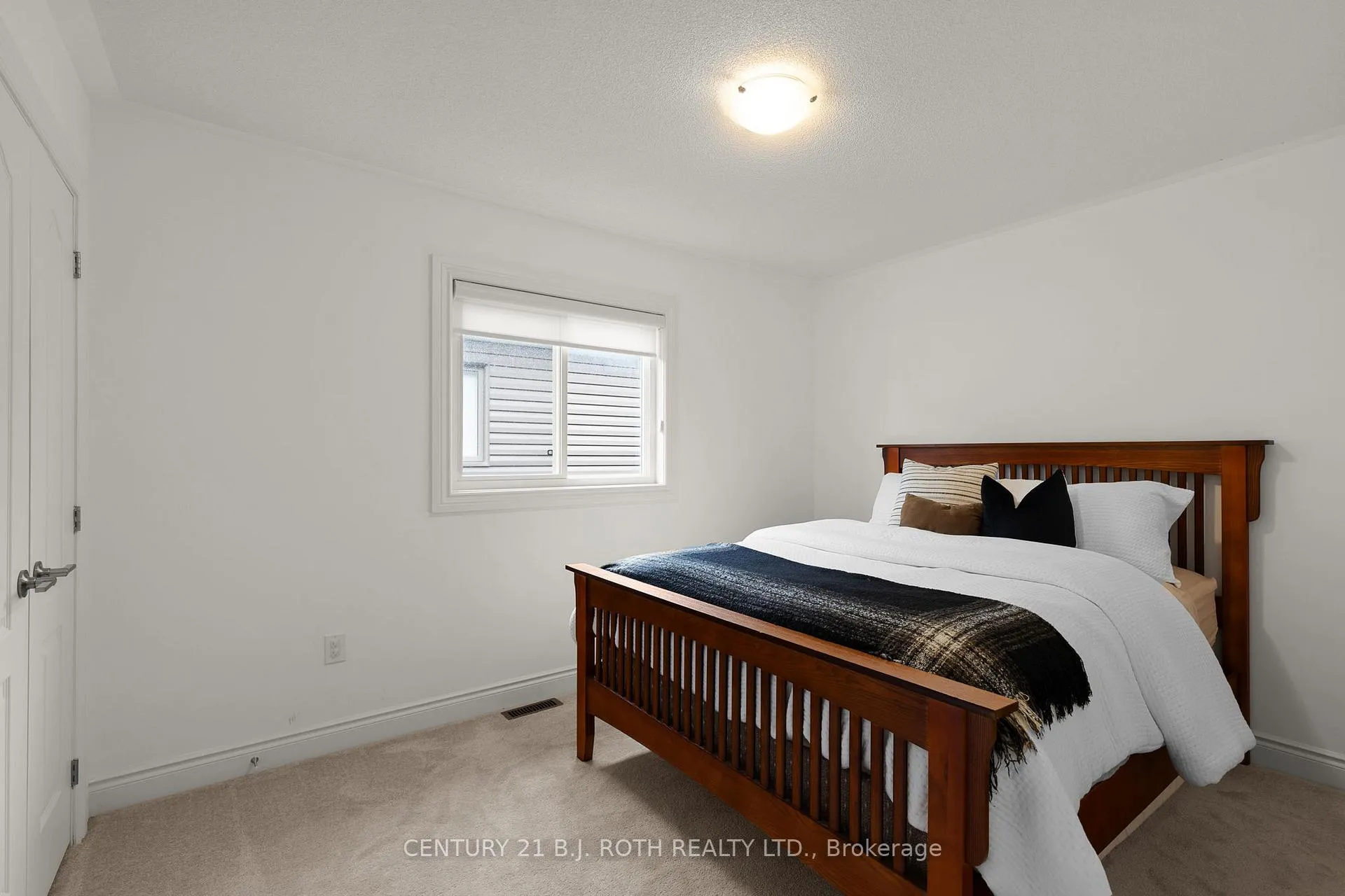 Photo 25 of 29 Alaskan Heights, Barrie, Holly — HOMEH