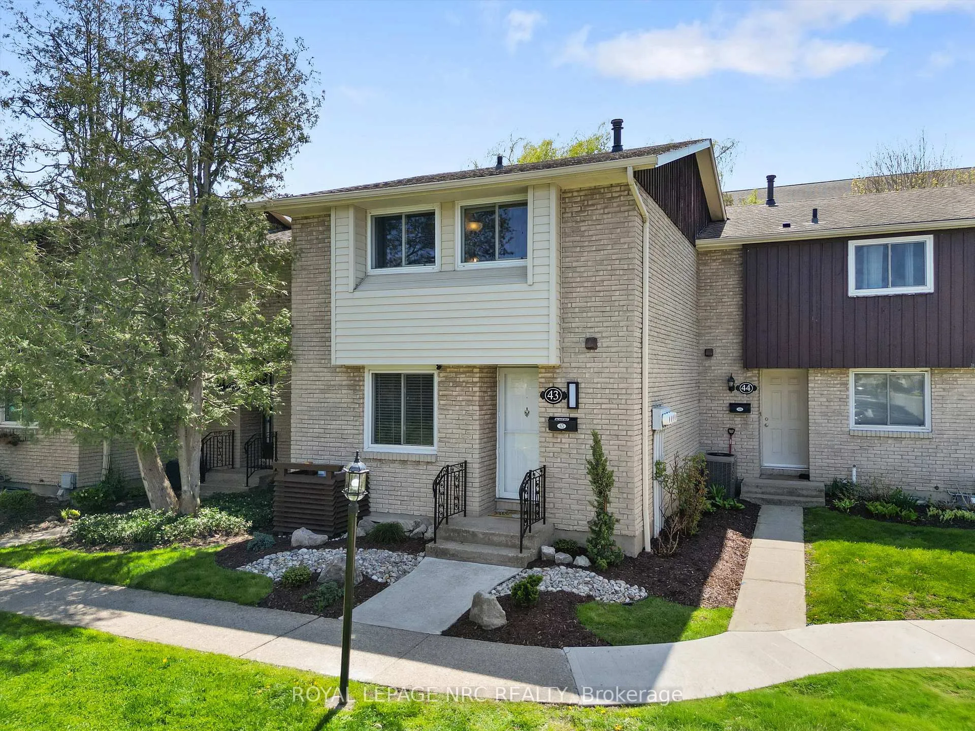 Front of Unit 43, 50 Lakeshore Road S