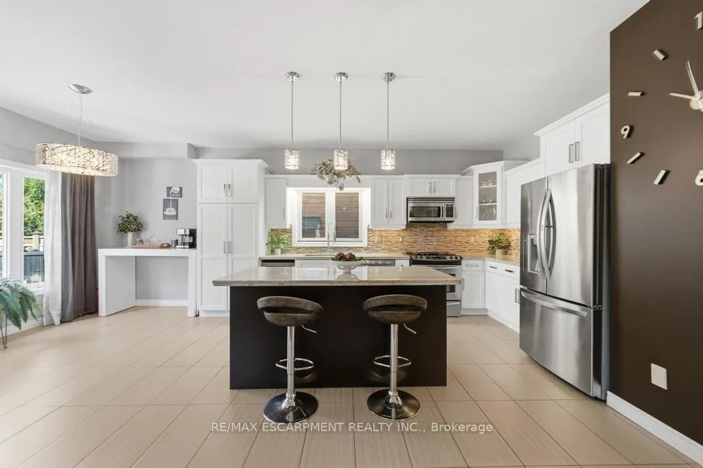 Photo 10 of 64 Onyx Court, Hamilton, Chappel — HOMEH