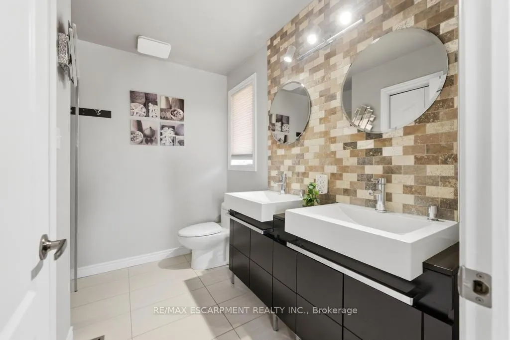 Photo 19 of 64 Onyx Court, Hamilton, Chappel — HOMEH