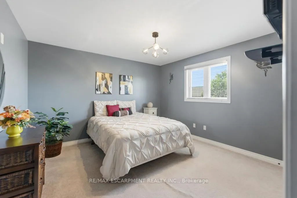 Photo 23 of 64 Onyx Court, Hamilton, Chappel — HOMEH