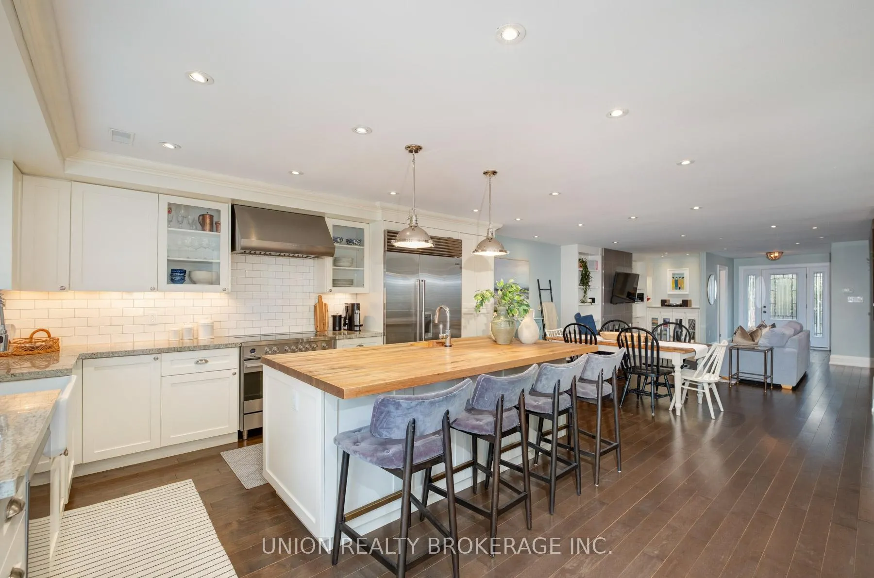 Photo 10 of 45 Spruce Hill Road, Toronto, The Beaches — HOMEH