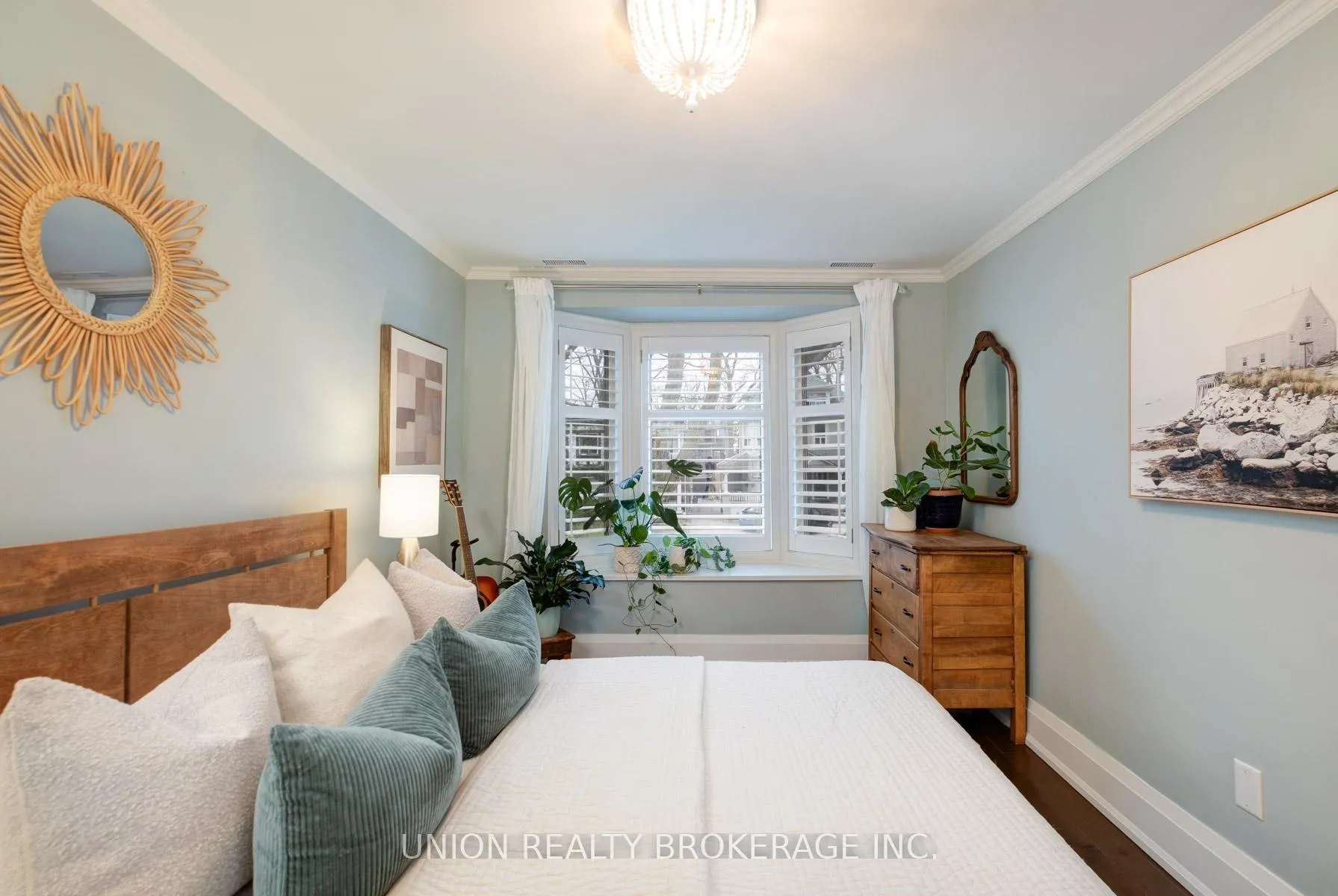 Photo 15 of 45 Spruce Hill Road, Toronto, The Beaches — HOMEH