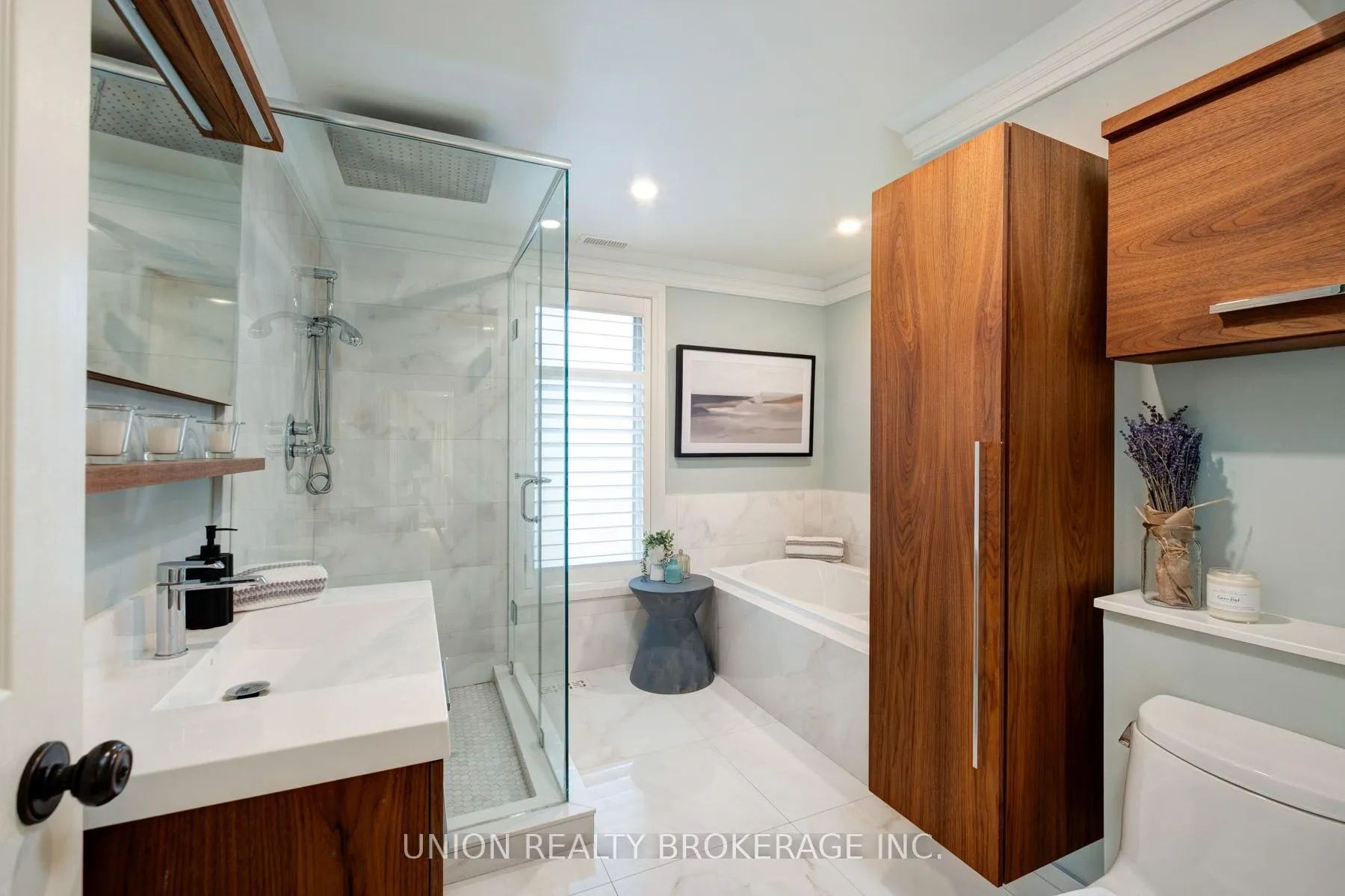 Photo 16 of 45 Spruce Hill Road, Toronto, The Beaches — HOMEH