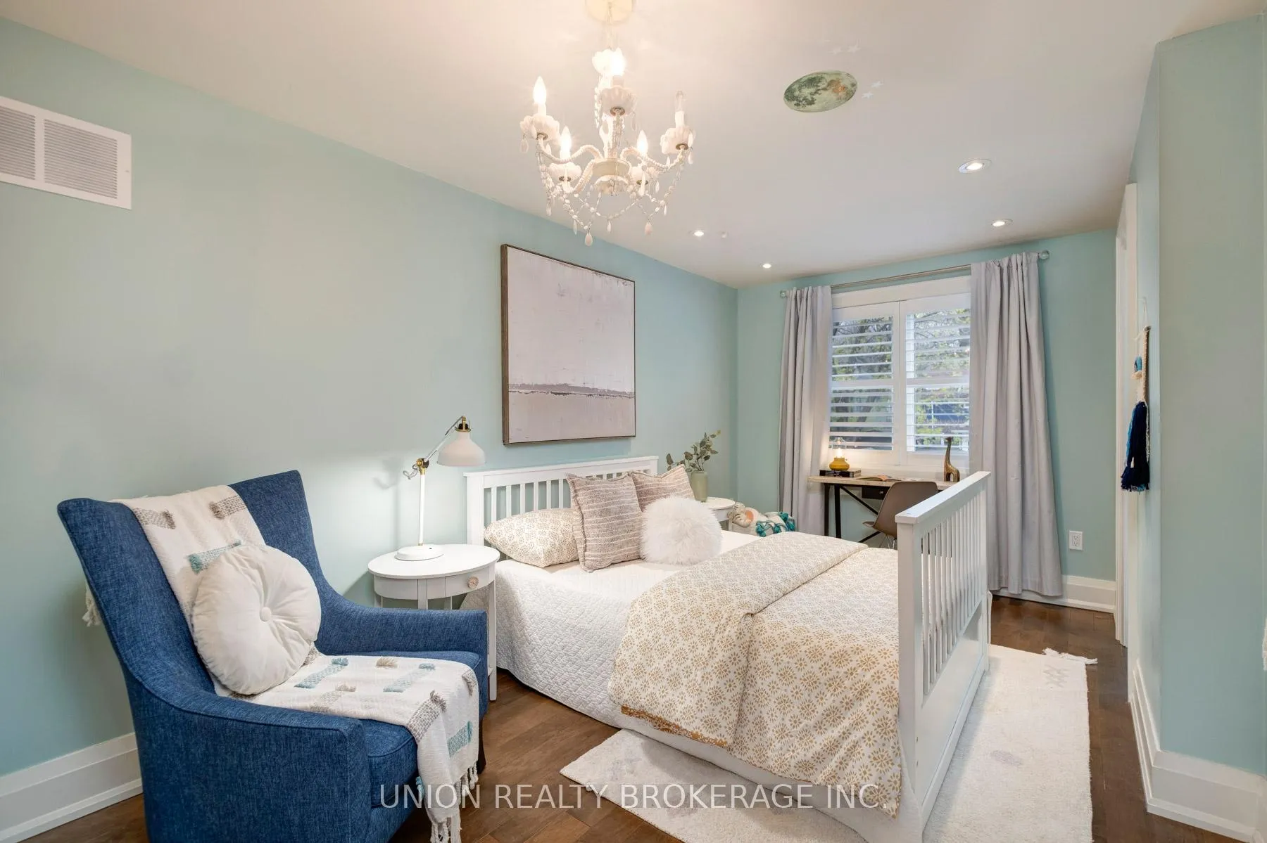 Photo 19 of 45 Spruce Hill Road, Toronto, The Beaches — HOMEH