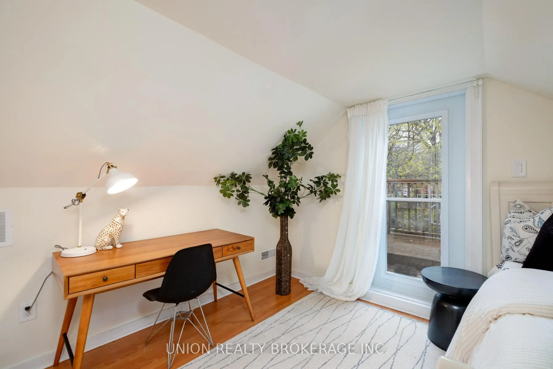 Photo 22 of 45 Spruce Hill Road, Toronto, The Beaches — HOMEH