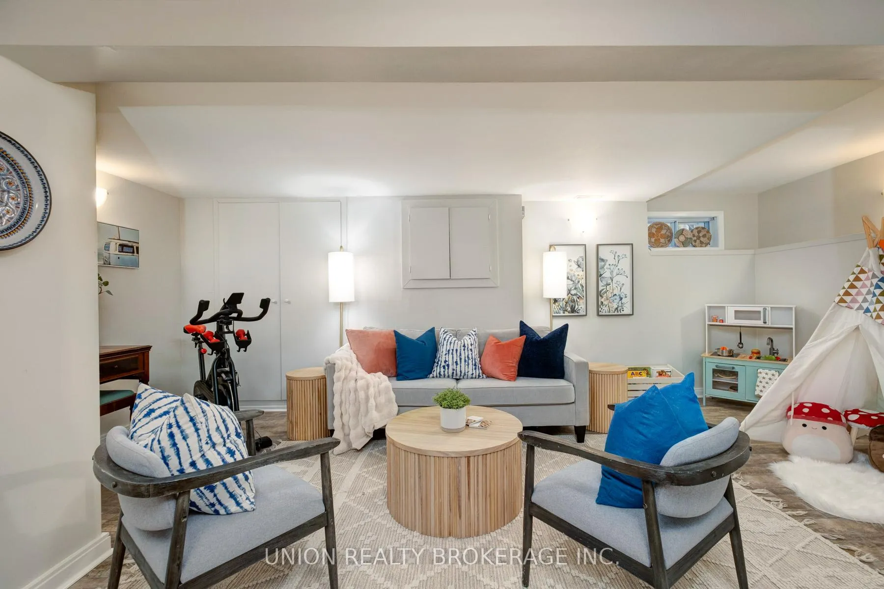 Photo 26 of 45 Spruce Hill Road, Toronto, The Beaches — HOMEH