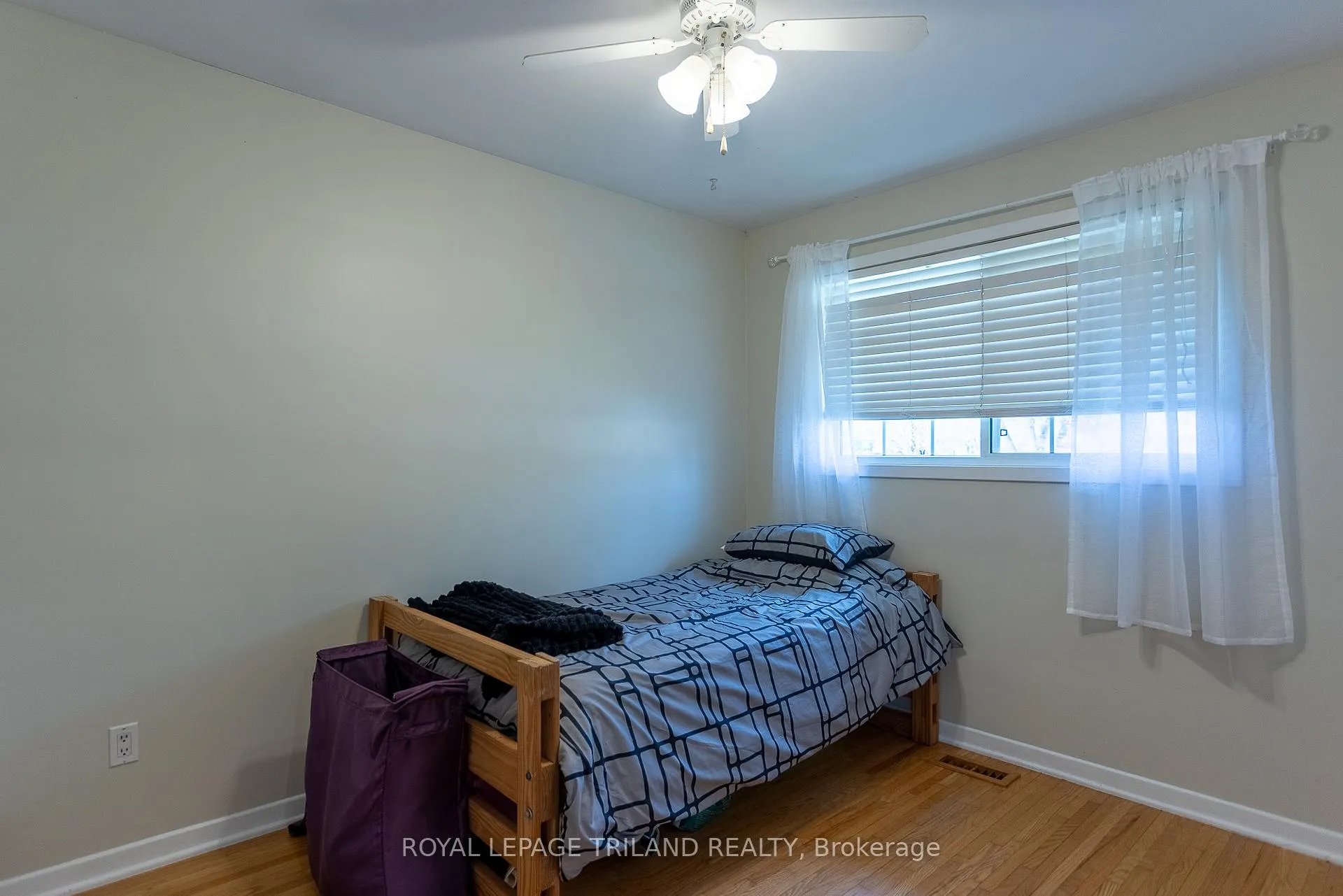 Photo 17 of 74 Eldorado Avenue, London, East O — HOMEH