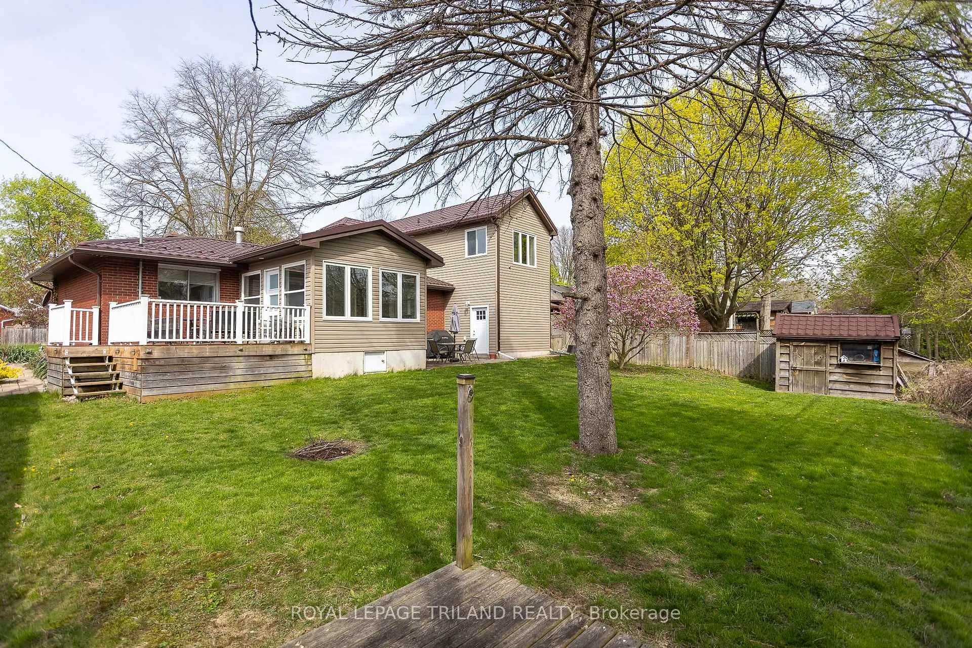Photo 34 of 74 Eldorado Avenue, London, East O — HOMEH