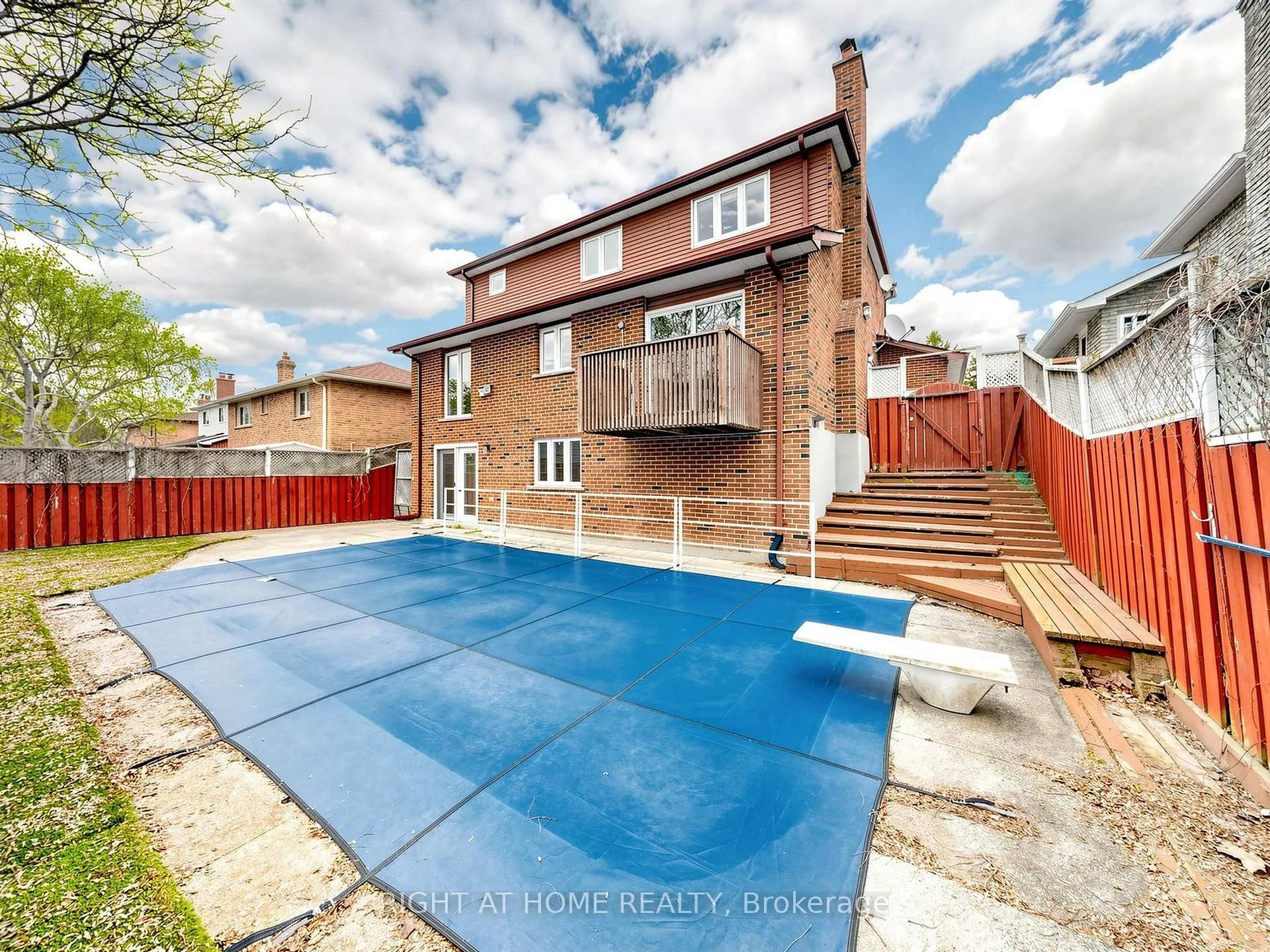 Photo 43 of 86 Howlett Avenue, Newmarket, Huron Heights-Leslie Valley — HOMEH