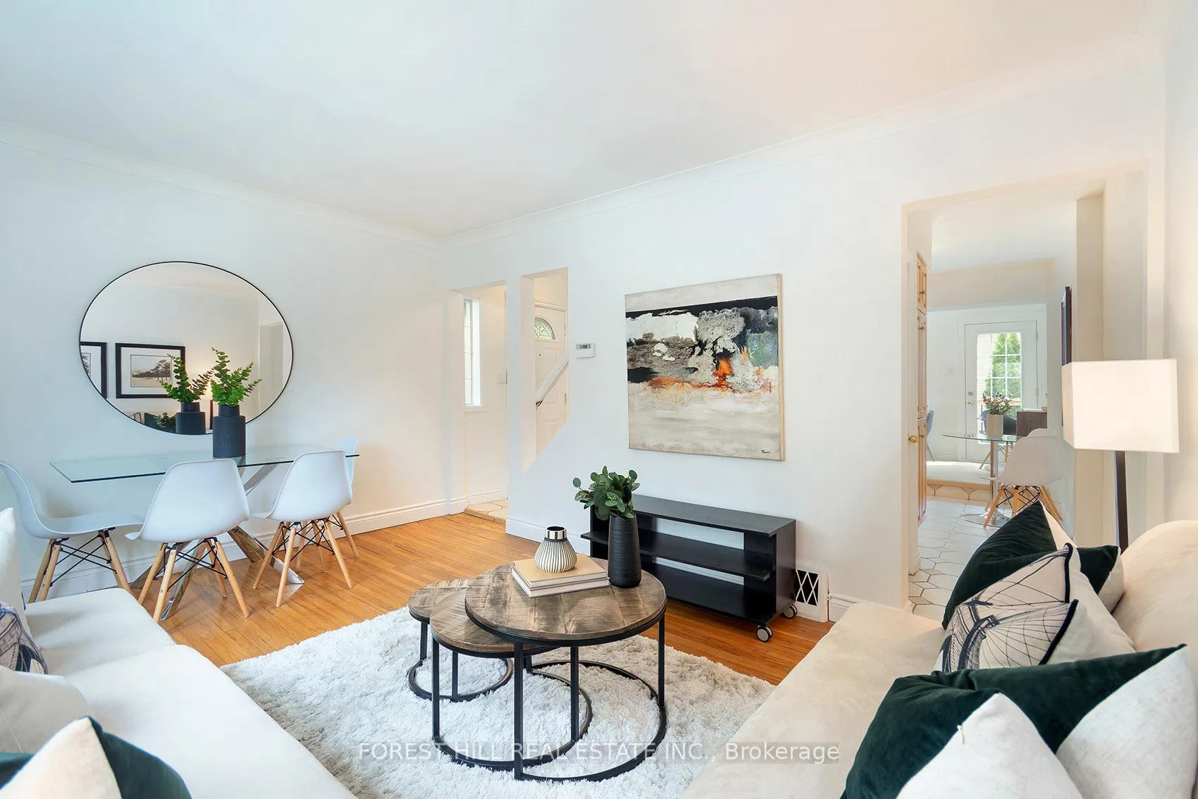 Photo 2 of 7 Cleveland Street, Toronto, Mount Pleasant East — HOMEH