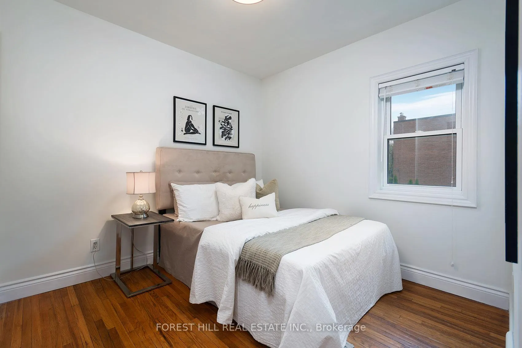 Photo 5 of 7 Cleveland Street, Toronto, Mount Pleasant East — HOMEH