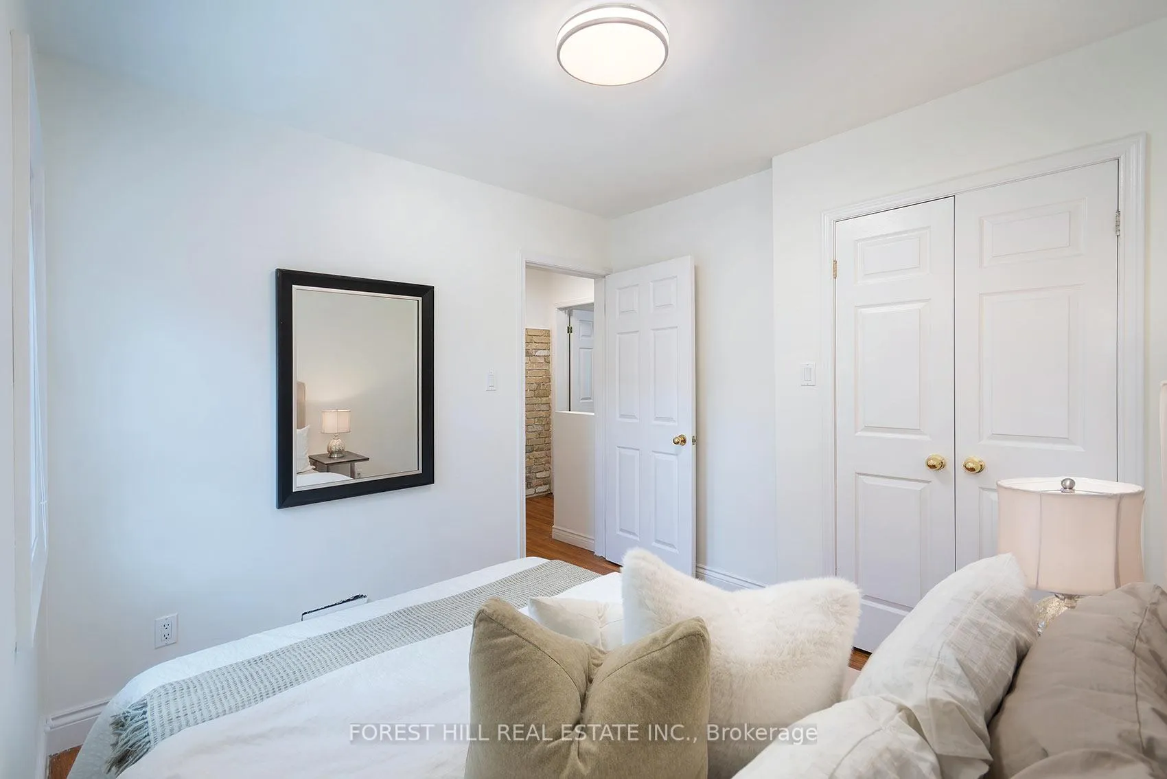 Photo 25 of 7 Cleveland Street, Toronto, Mount Pleasant East — HOMEH
