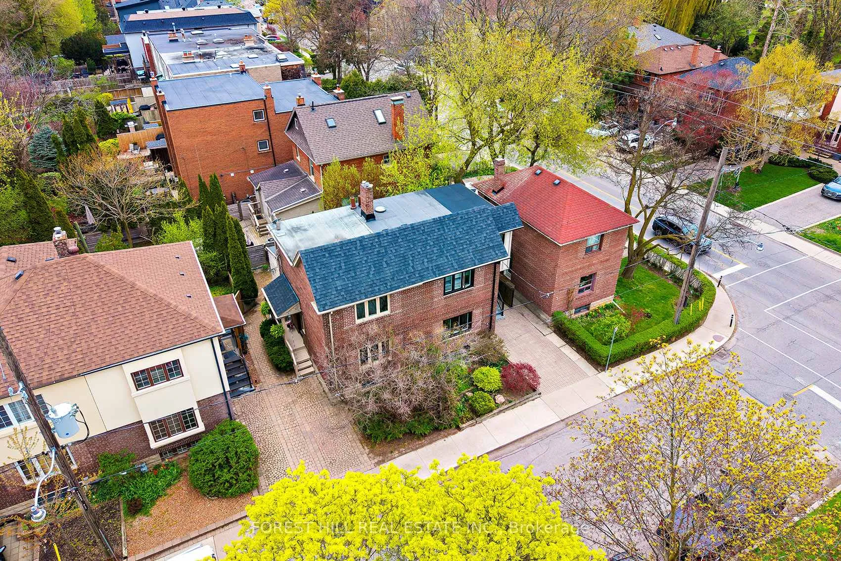Photo 38 of 7 Cleveland Street, Toronto, Mount Pleasant East — HOMEH