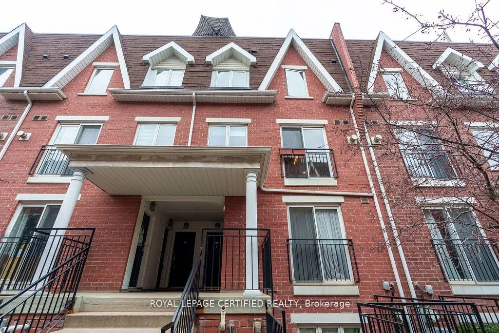 Front of Unit 1222, 22 Laidlaw Street