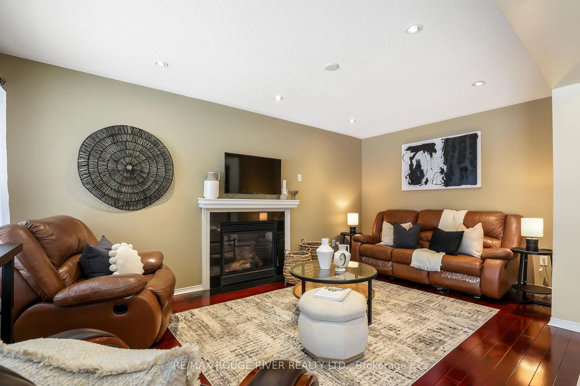 Photo 12 of 14 Clapperton Drive, Ajax, Northwest Ajax — HOMEH