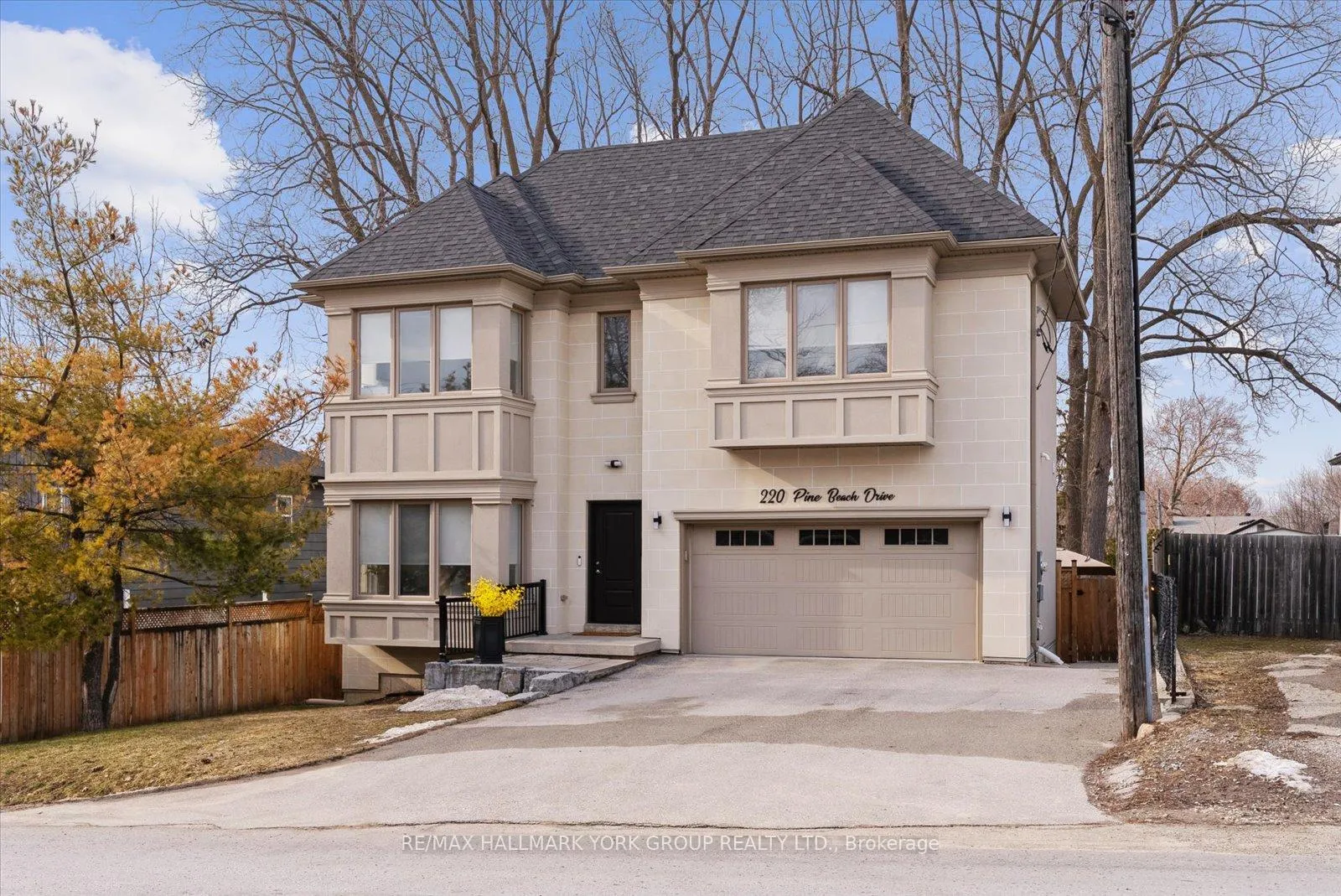 Photo 3 of 220 Pine Beach Drive, Georgina, Keswick South — HOMEH