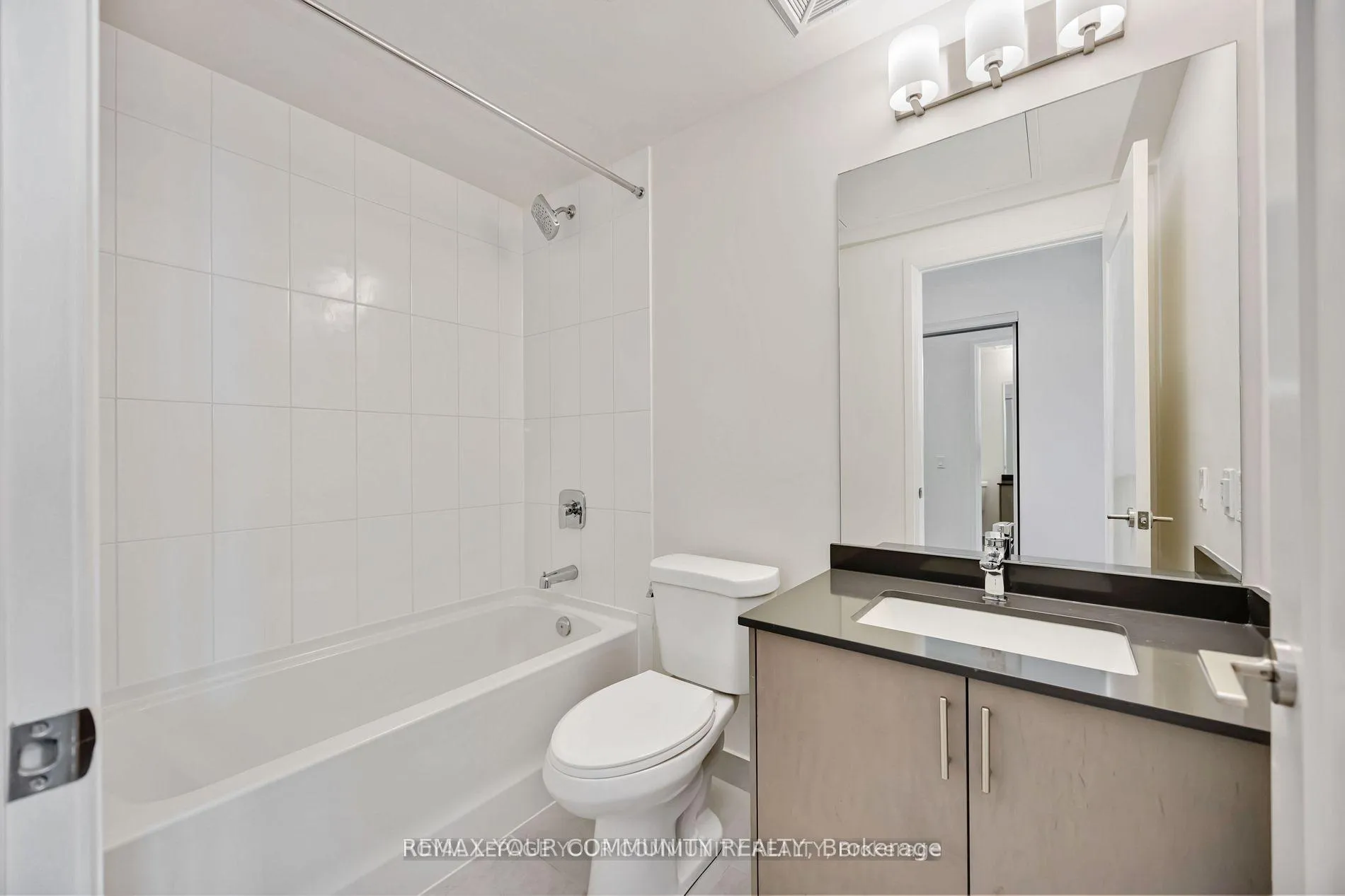 Photo 7 of Unit 429, 8960 Jane Street, Vaughan, Vellore Village — HOMEH