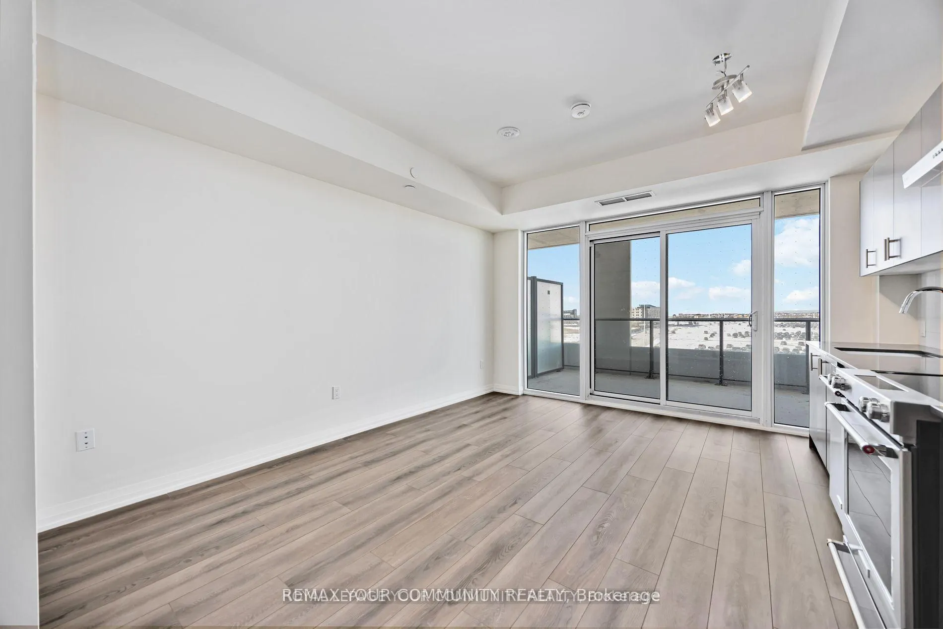 Photo 11 of Unit 429, 8960 Jane Street, Vaughan, Vellore Village — HOMEH