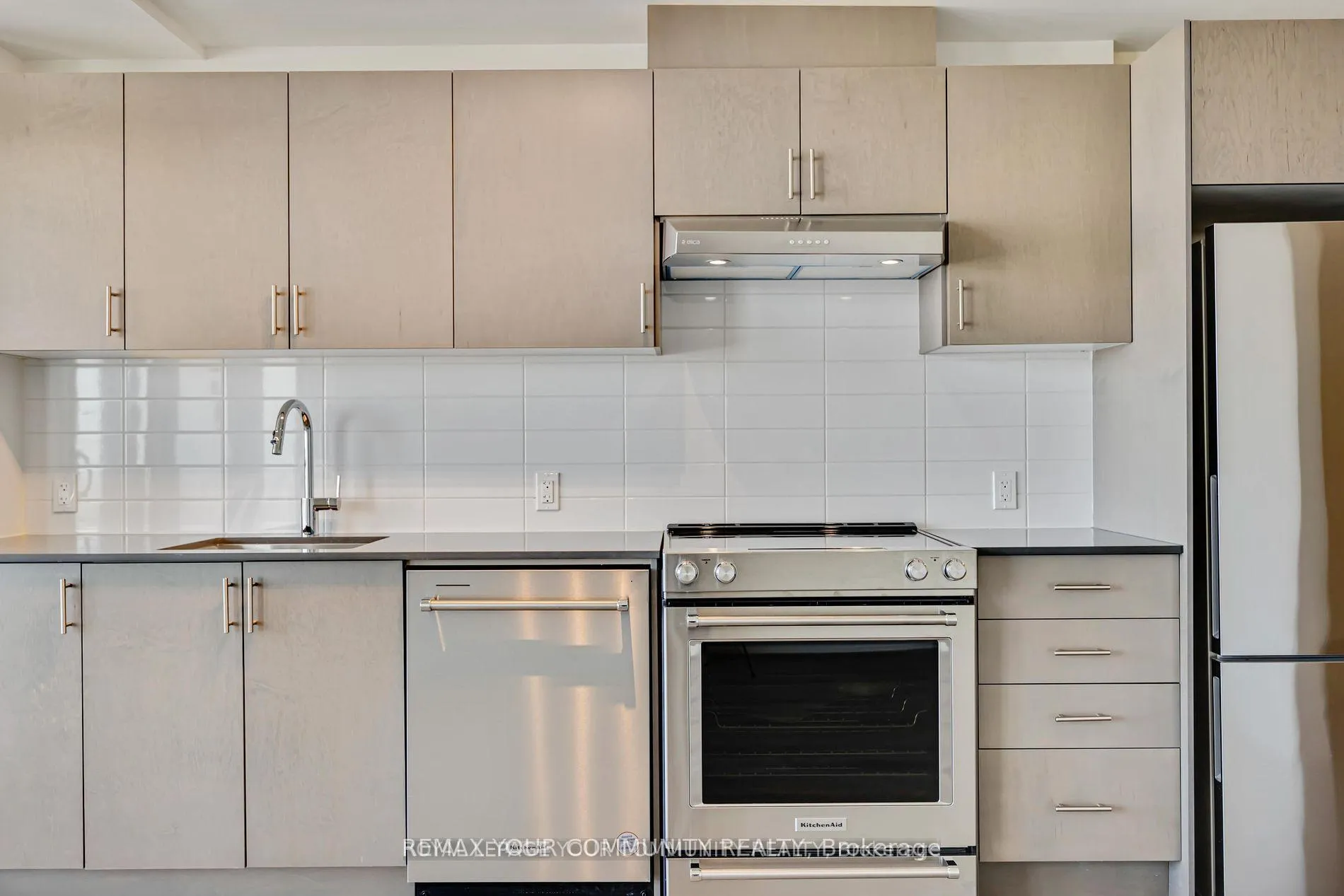 Photo 15 of Unit 429, 8960 Jane Street, Vaughan, Vellore Village — HOMEH