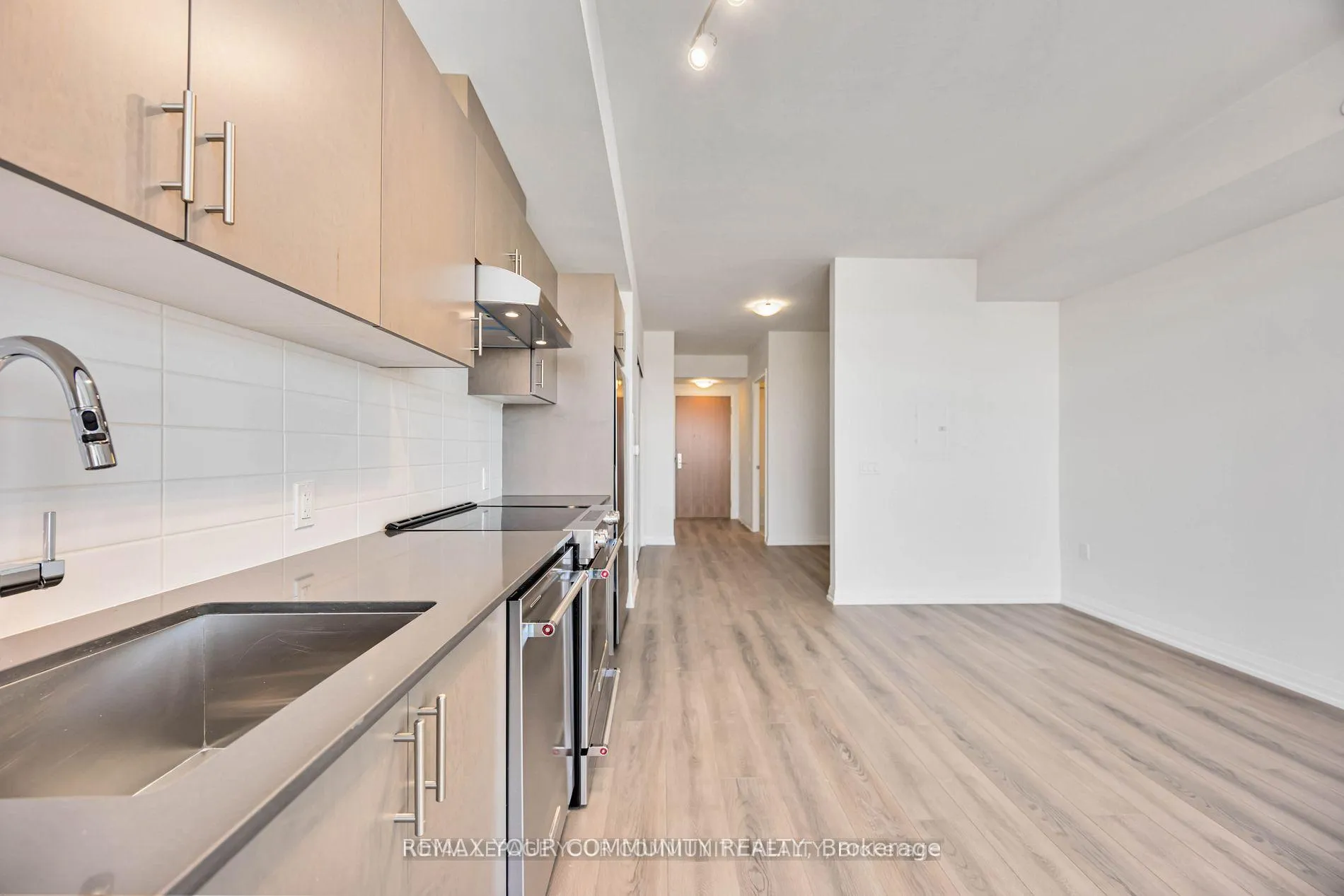 Photo 18 of Unit 429, 8960 Jane Street, Vaughan, Vellore Village — HOMEH