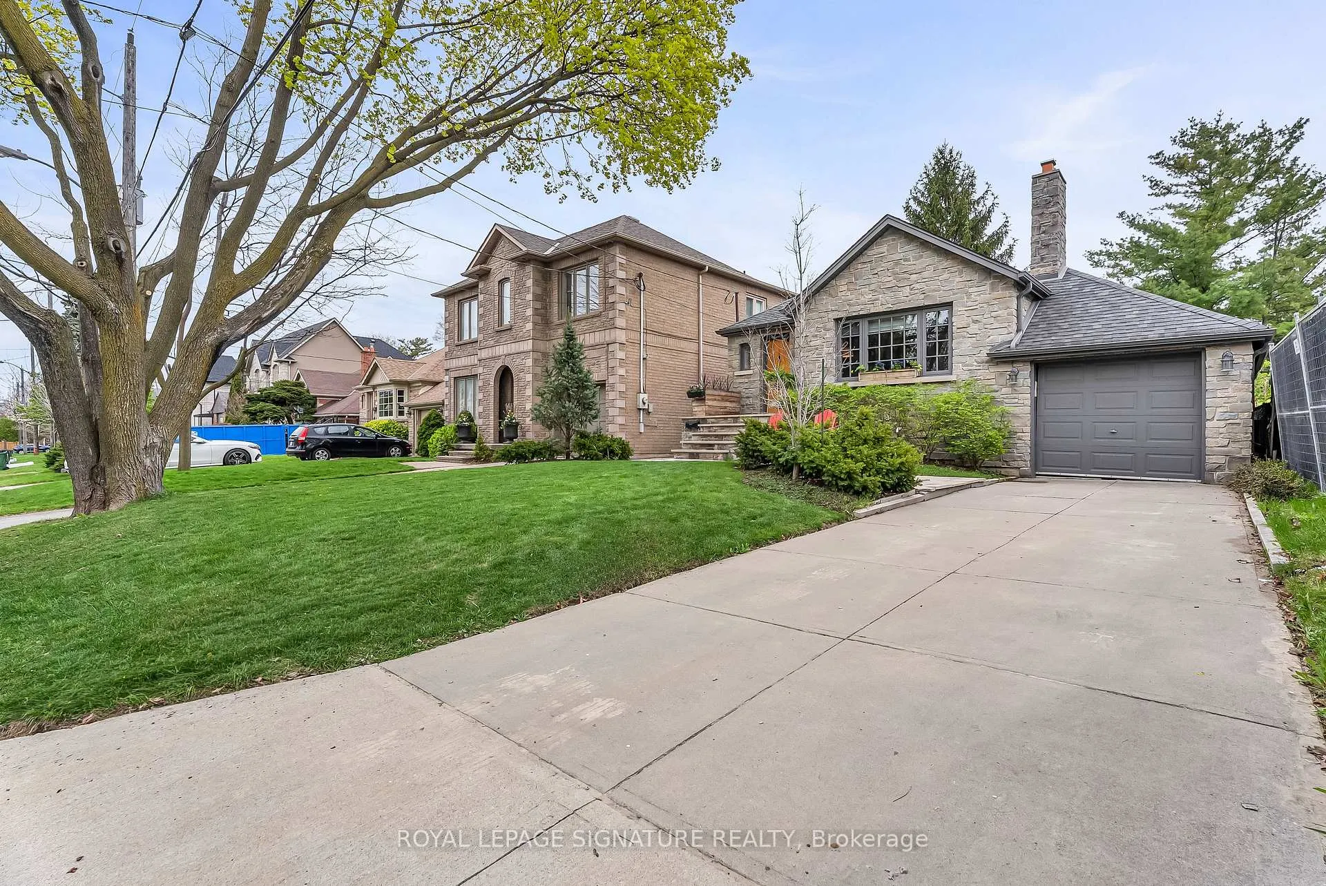 Photo 3 of 31 Burncrest Drive, Toronto, Bedford Park-Nortown — HOMEH