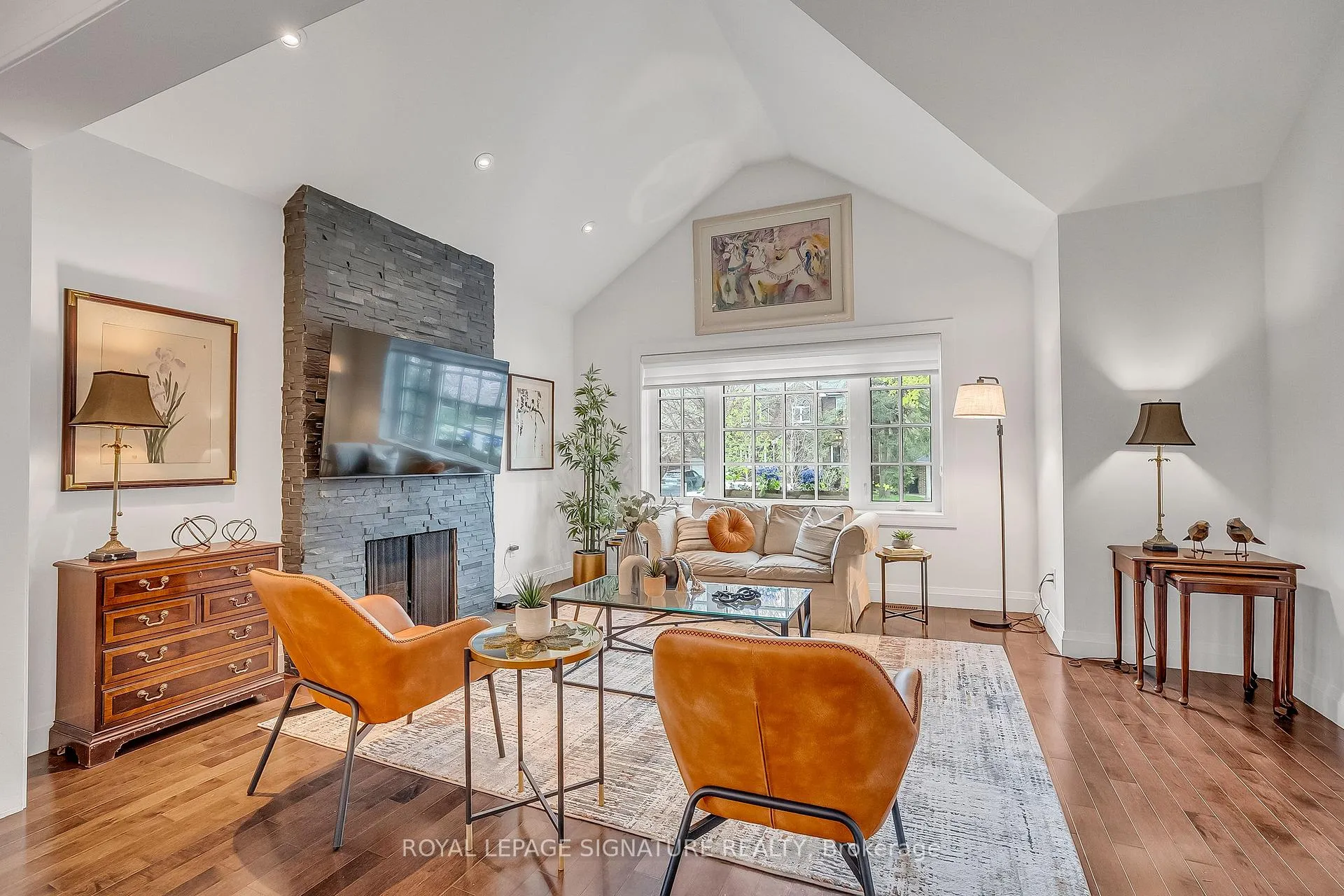 Photo 6 of 31 Burncrest Drive, Toronto, Bedford Park-Nortown — HOMEH