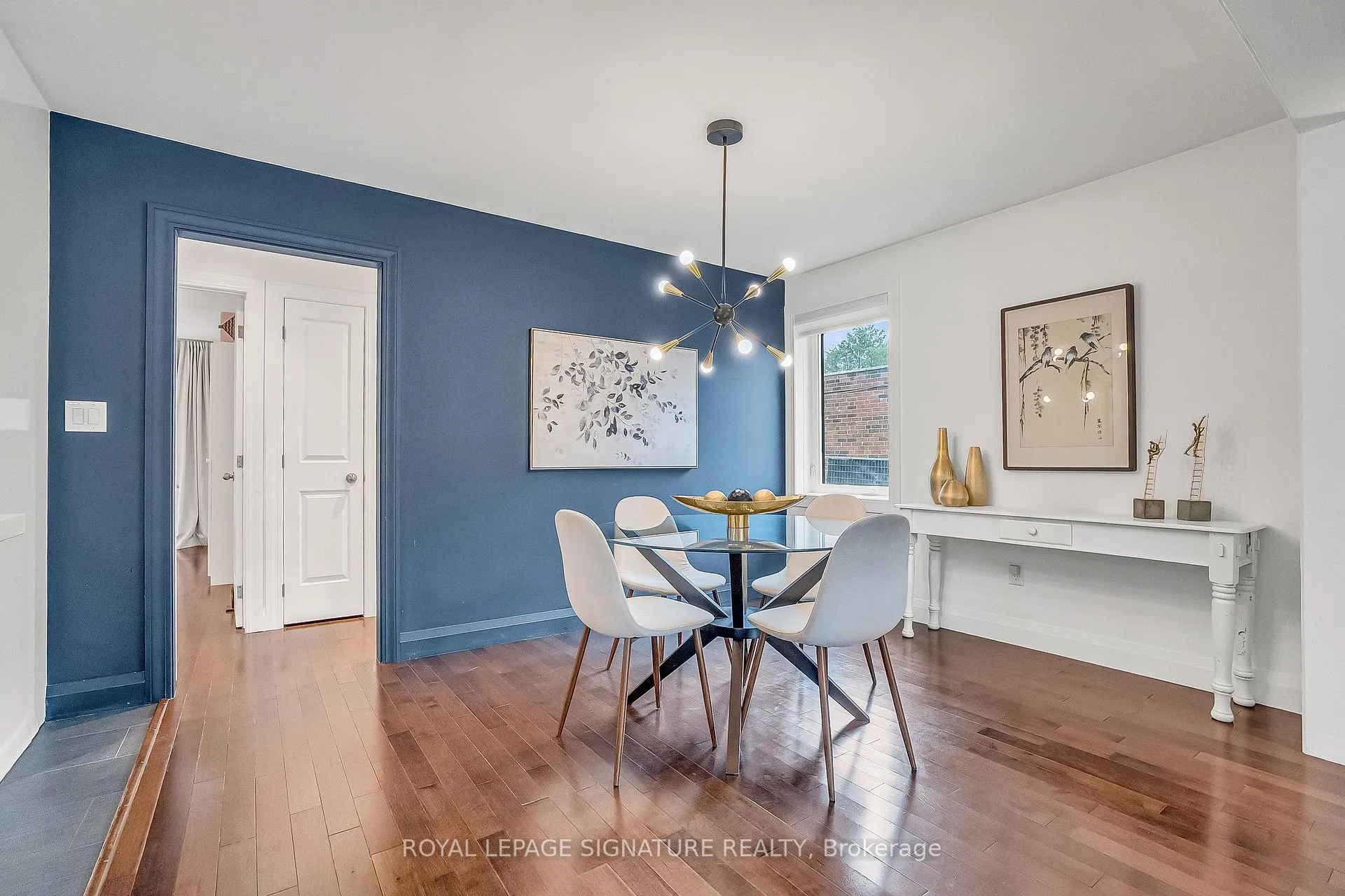 Photo 9 of 31 Burncrest Drive, Toronto, Bedford Park-Nortown — HOMEH