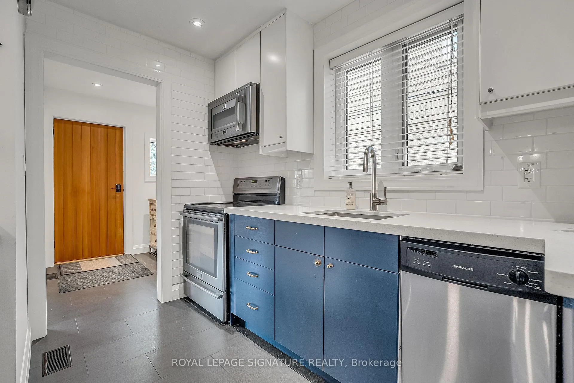 Photo 13 of 31 Burncrest Drive, Toronto, Bedford Park-Nortown — HOMEH