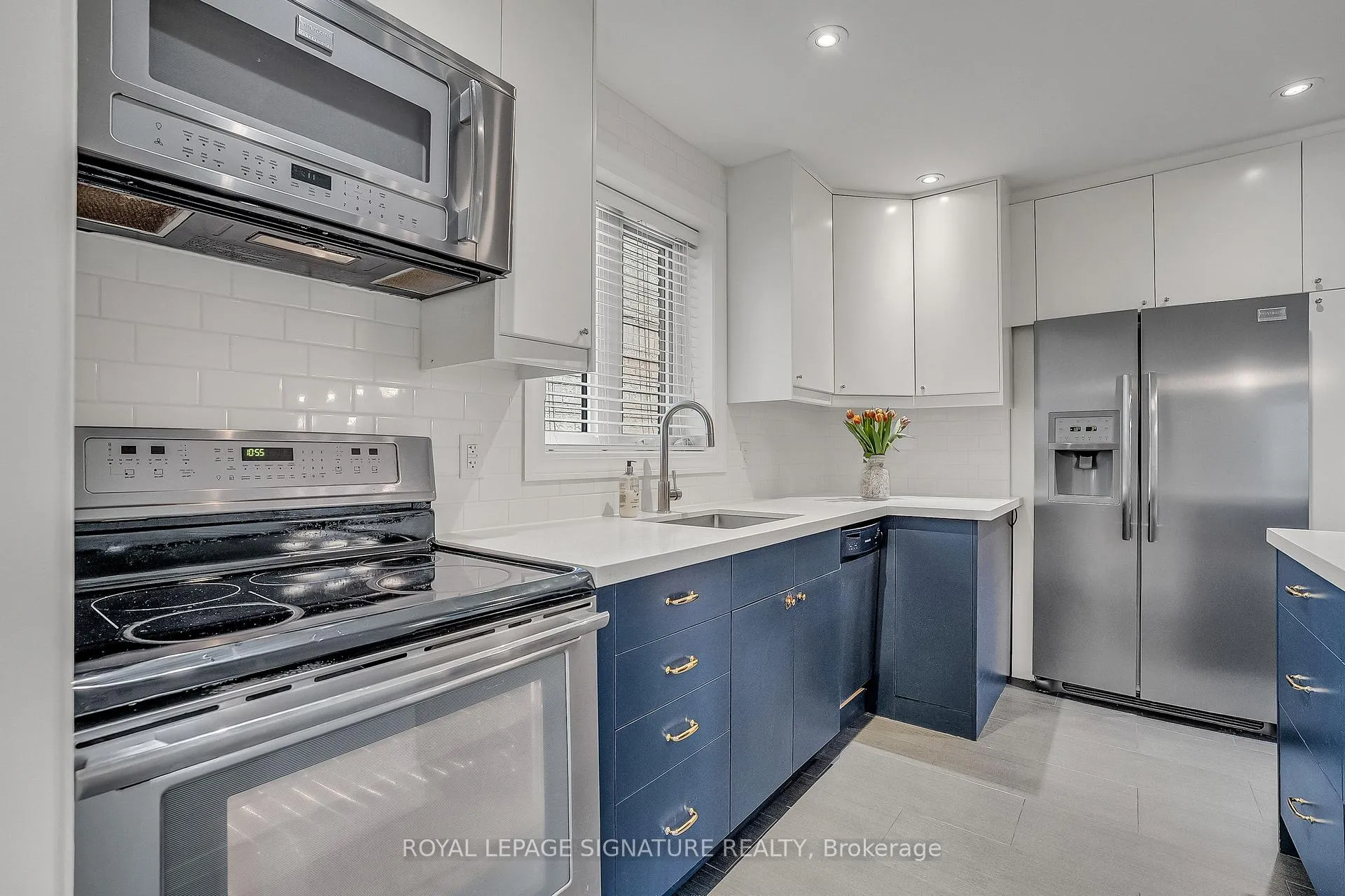 Photo 14 of 31 Burncrest Drive, Toronto, Bedford Park-Nortown — HOMEH