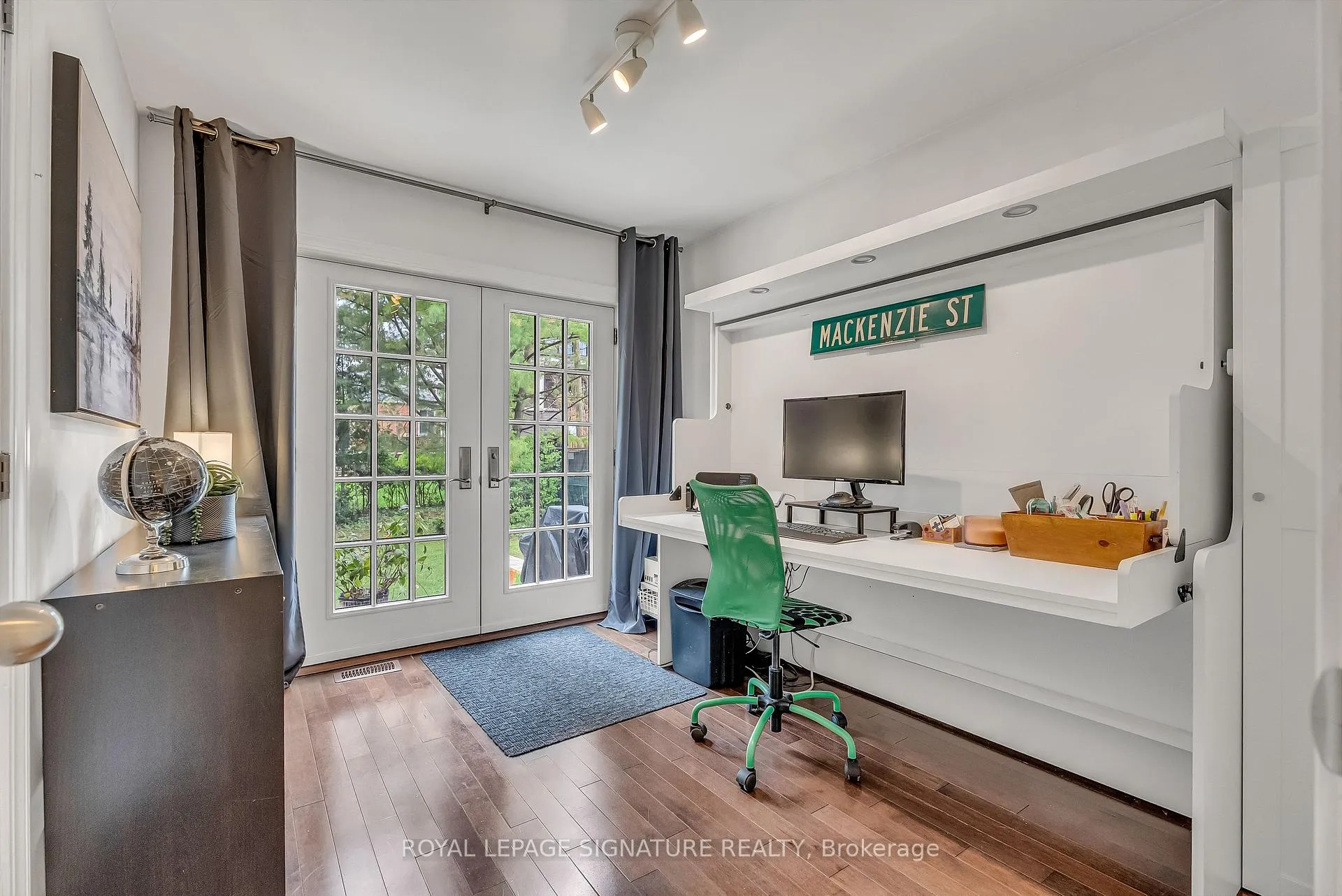 Photo 18 of 31 Burncrest Drive, Toronto, Bedford Park-Nortown — HOMEH