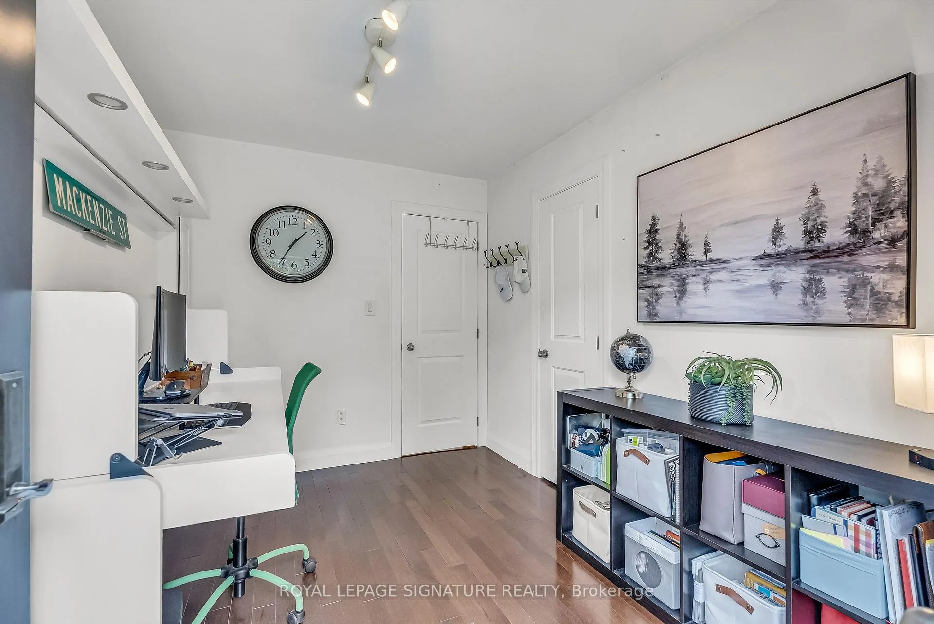 Photo 19 of 31 Burncrest Drive, Toronto, Bedford Park-Nortown — HOMEH