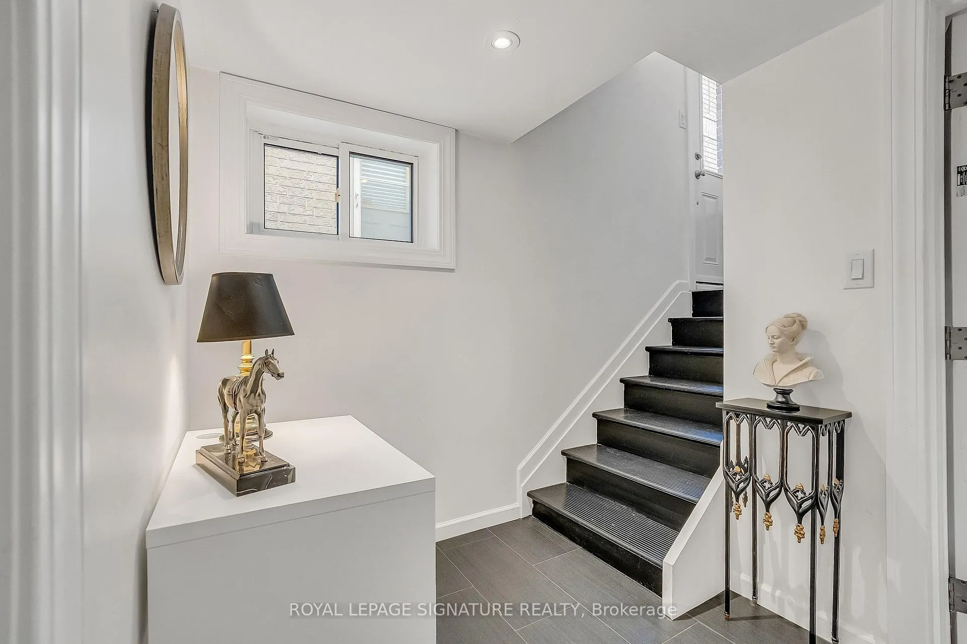 Photo 21 of 31 Burncrest Drive, Toronto, Bedford Park-Nortown — HOMEH